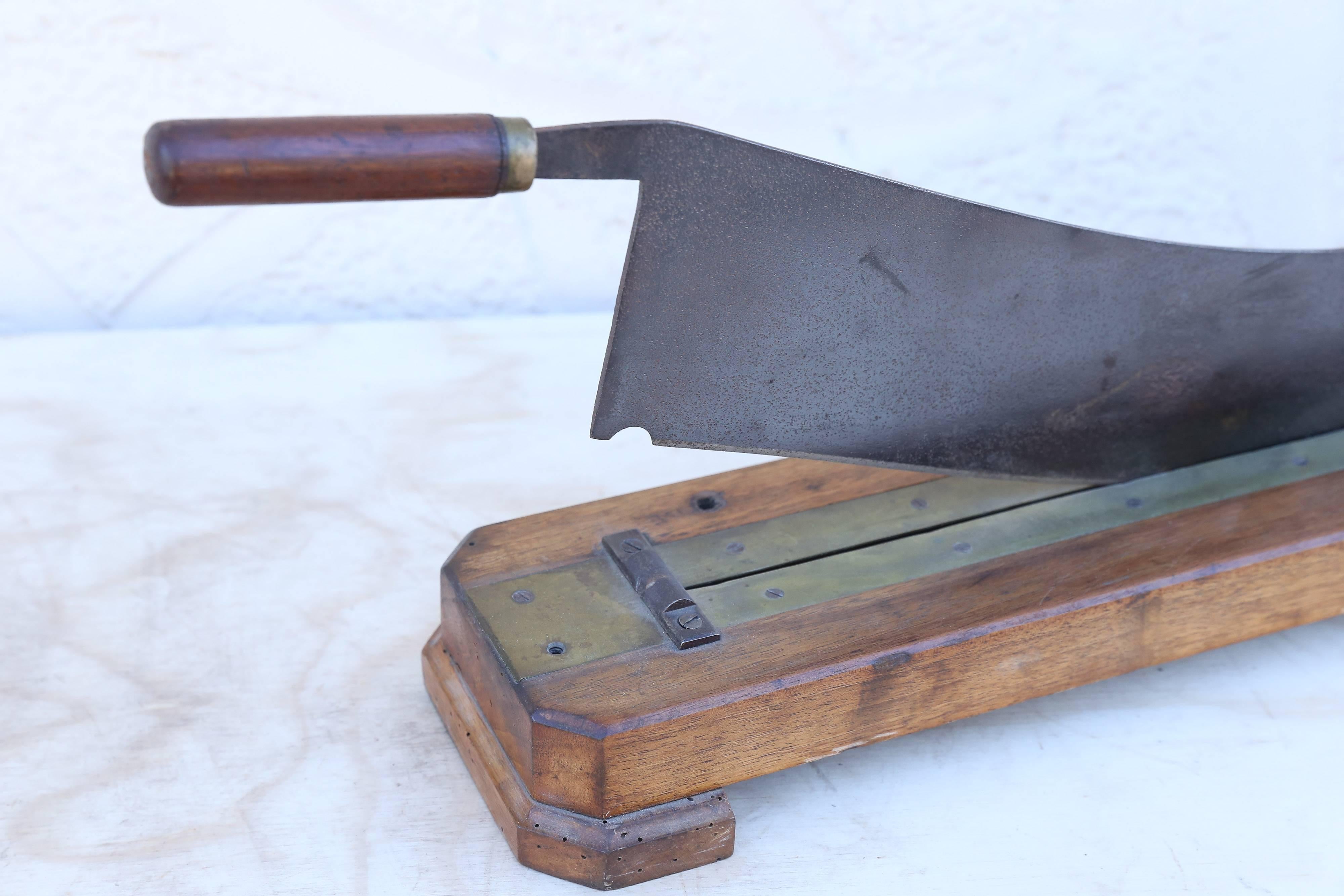 guillotine bread slicer