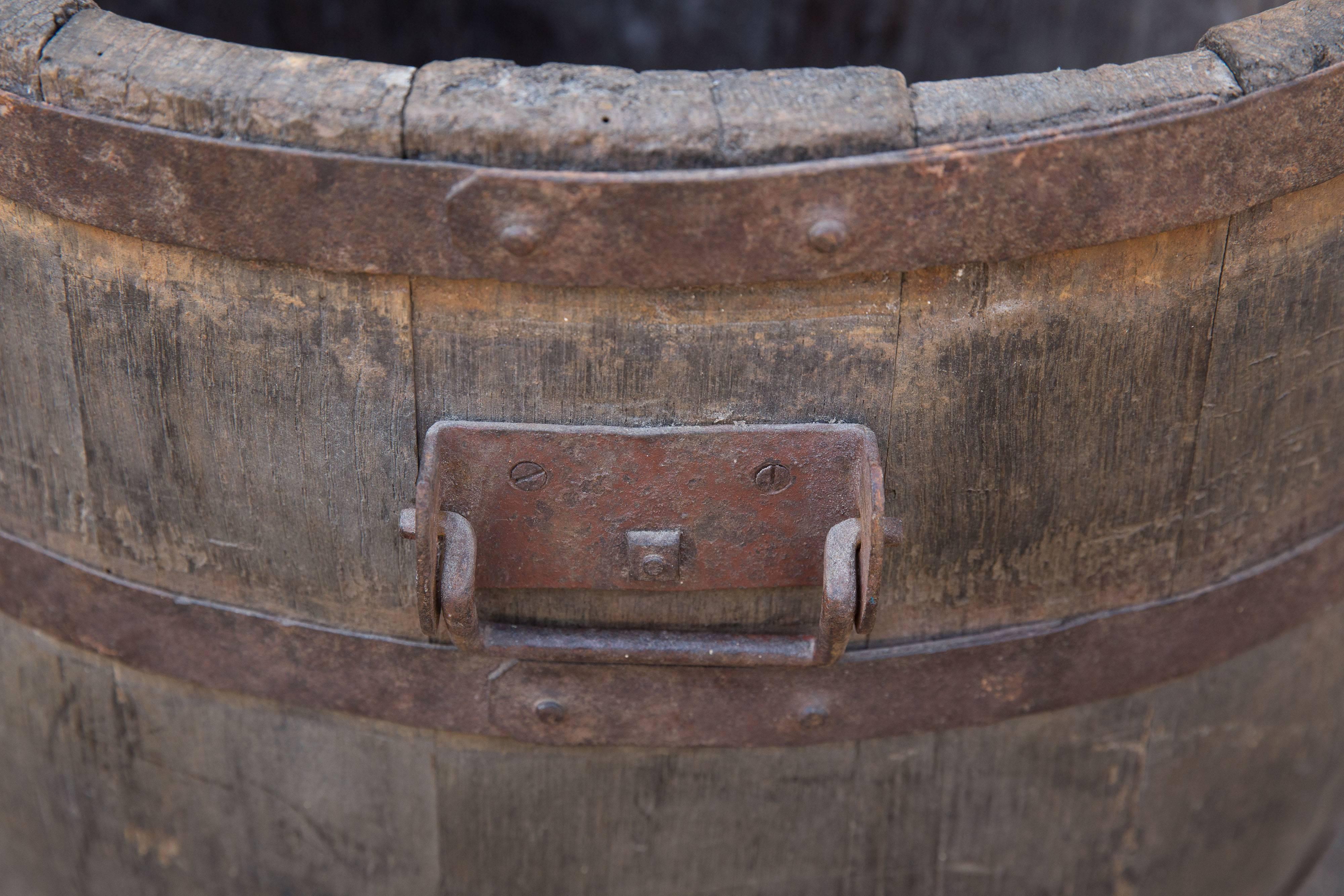 Oak Whiskey Barrel with Tufted Hinged Top In Good Condition In Houston, TX