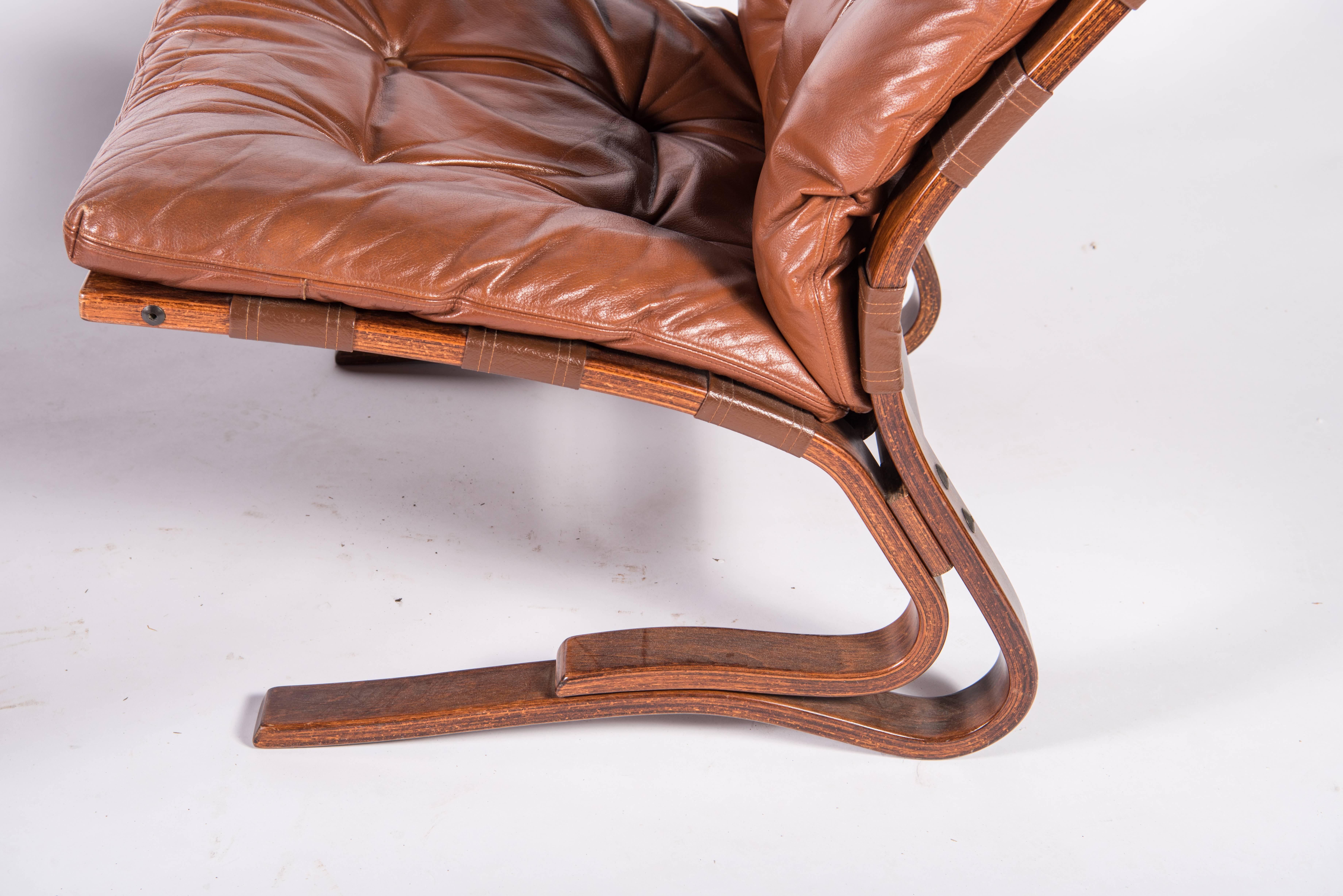 Leather Pair of Scandinavian Modern 'Pirate Chairs'