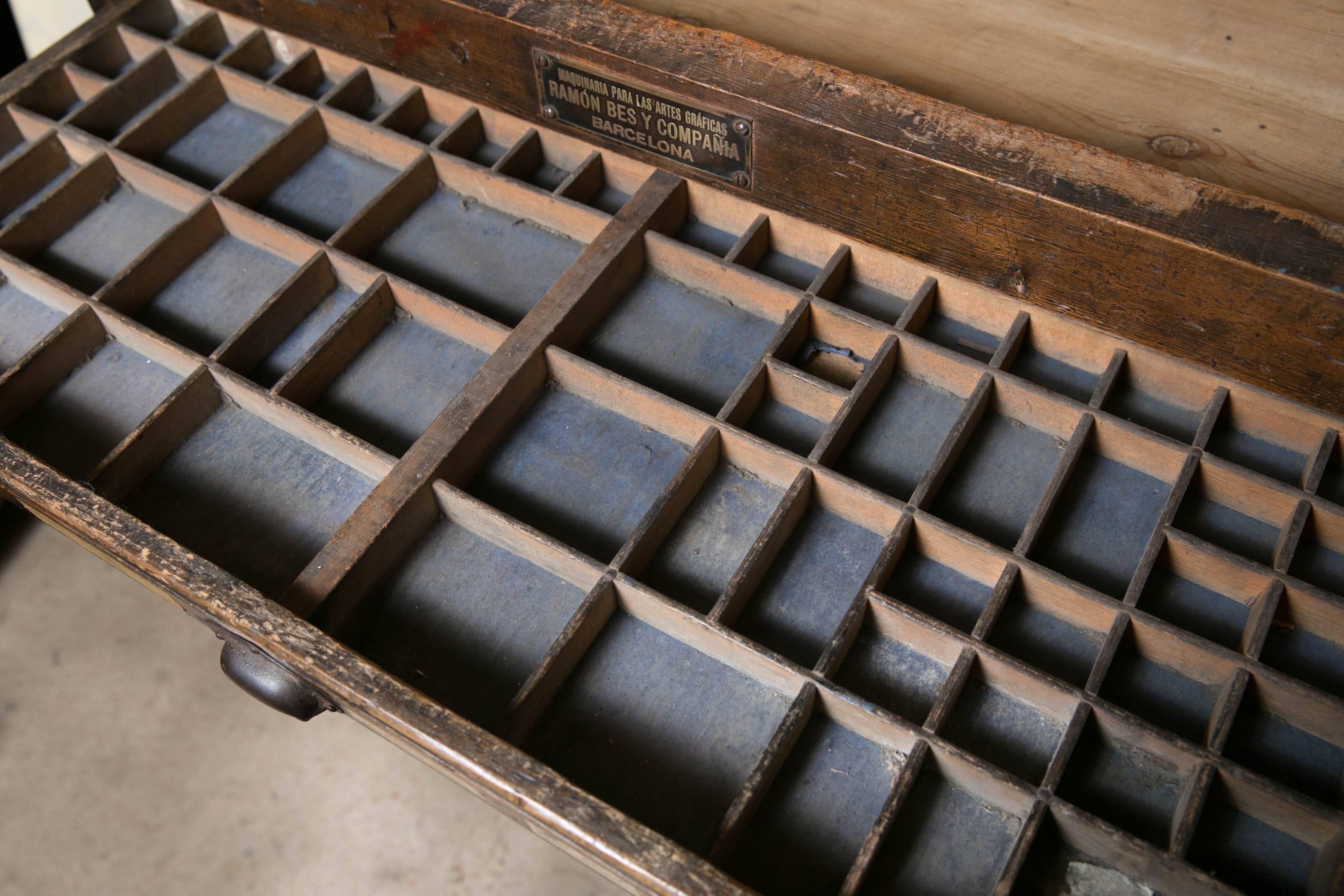 Antique Typesetter's Cabinet In Good Condition In Houston, TX