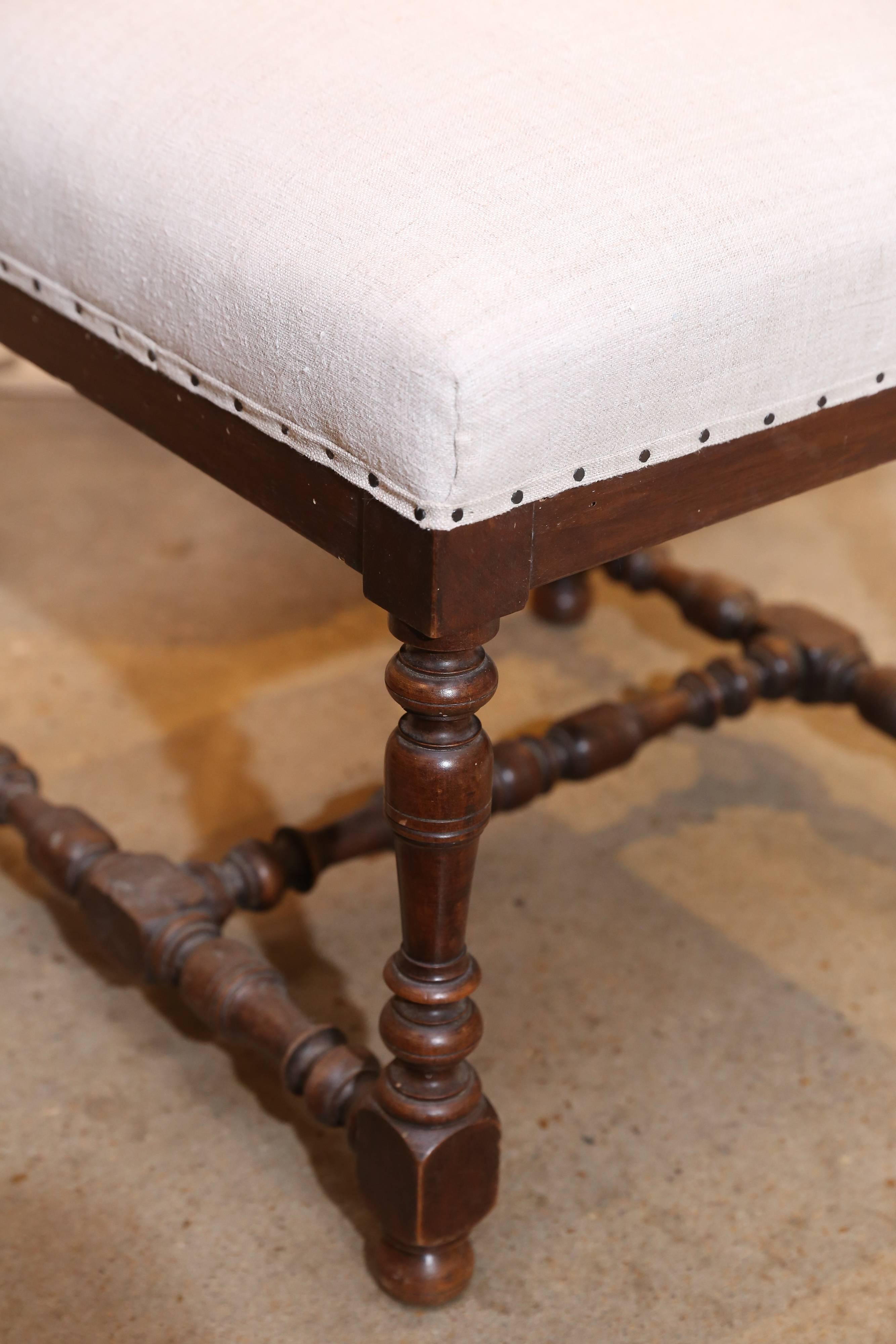 French Stool, Newly Upholstered In Good Condition In Houston, TX