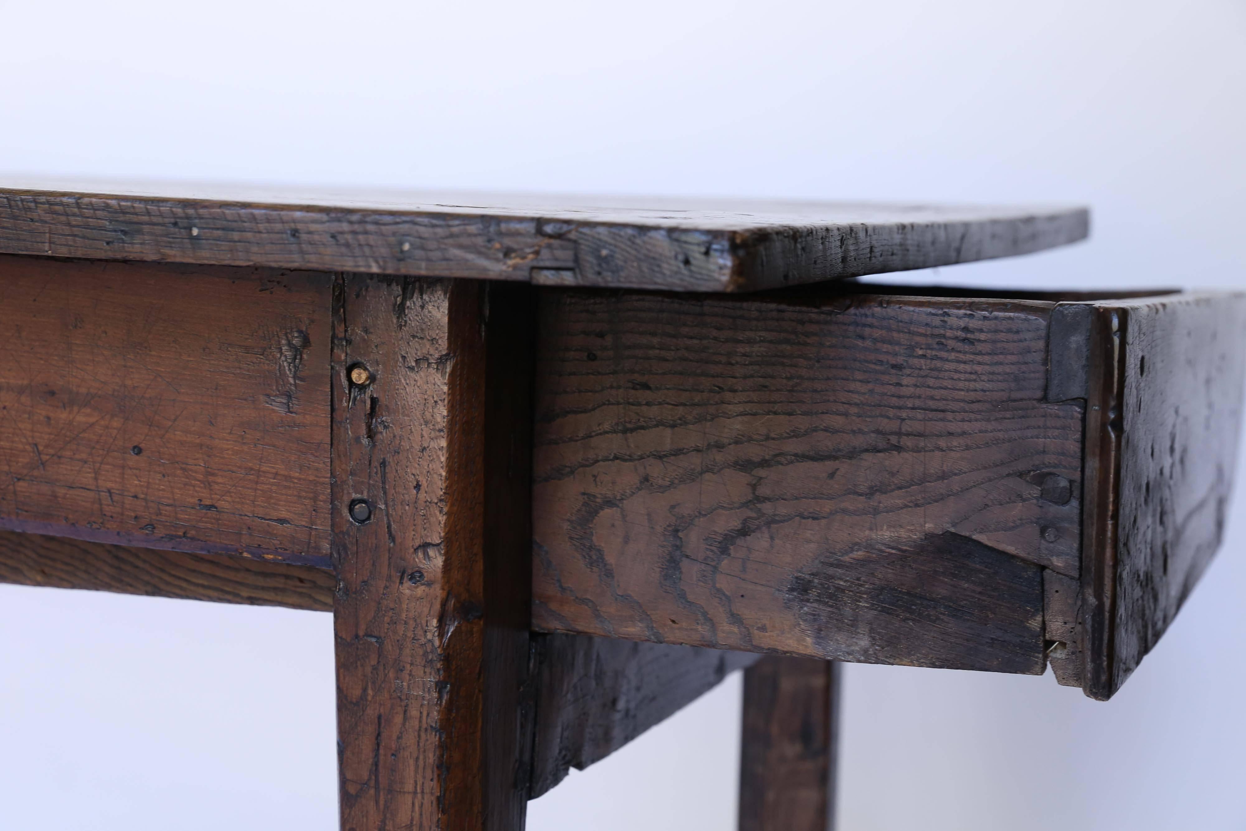 Antique French Farm Table with Two Drawers, Circa 1820 In Good Condition In Houston, TX