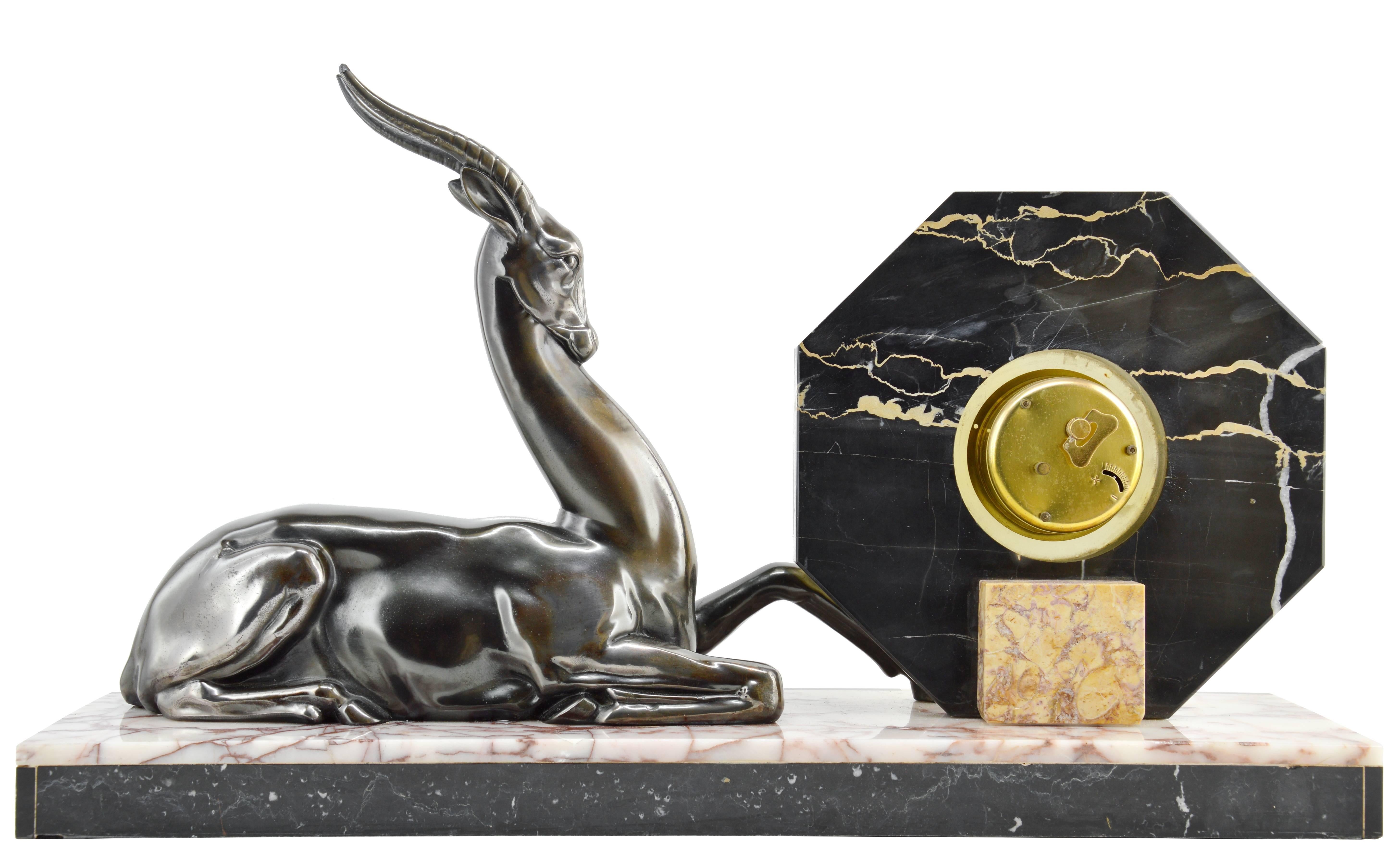 Glass French Art Deco Antelope Clock Sculpture, 1930s