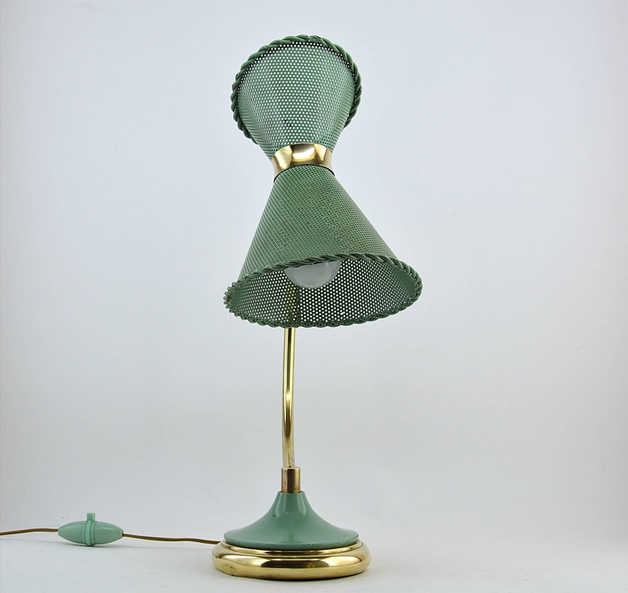 French Vintage Desk or Table Lamp in the Manner of Mathieu Matégot, 1950s In Good Condition In Saint-Amans-des-Cots, FR