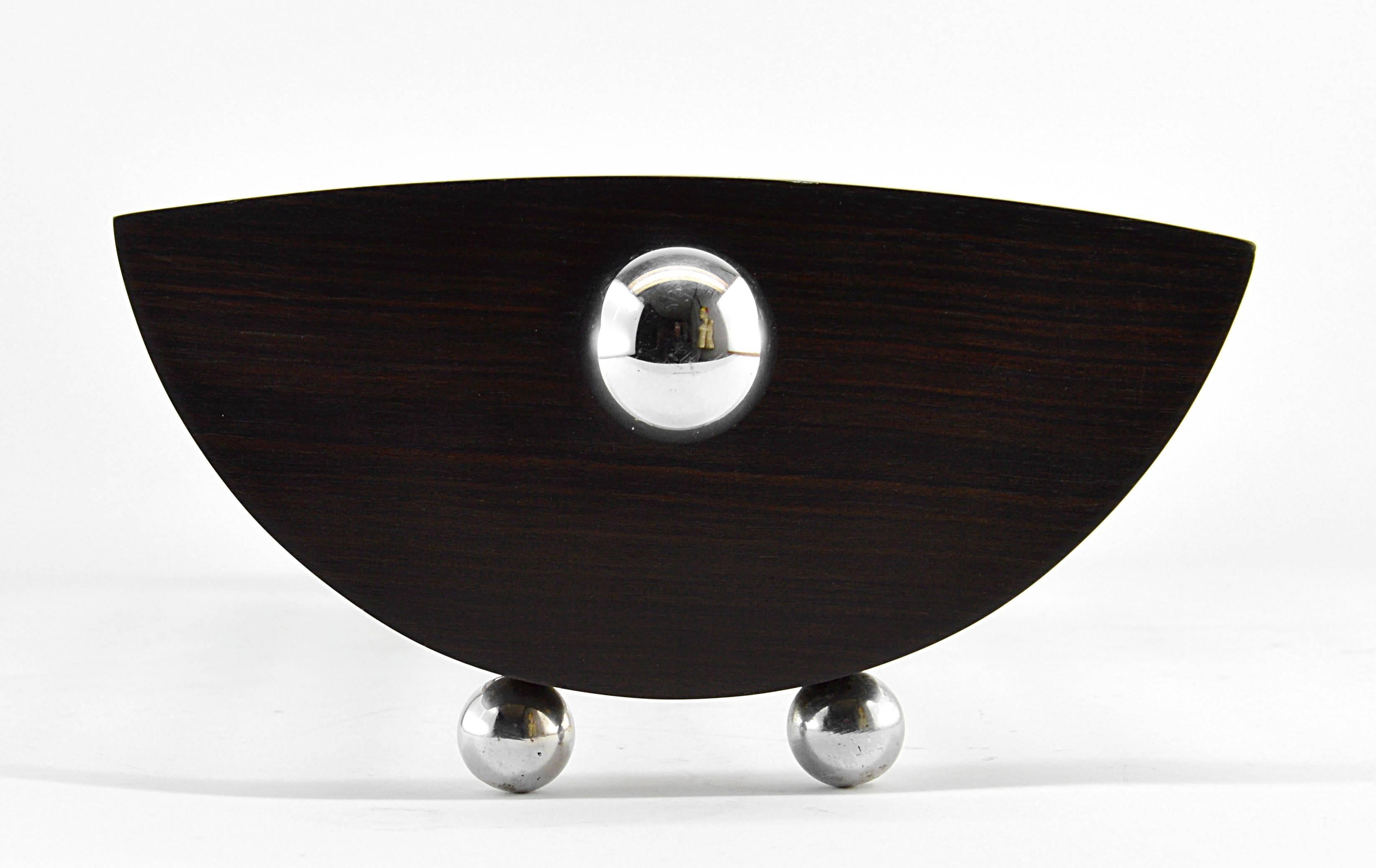 French Art Deco modernist fruit bowl, circa 1930. Modernism era. Macassar wood and chromed rods and balls.

Welcome to our Platinum 1stDibs store! To be informed of our frequent new arrivals, follow us! To do this, click on the 