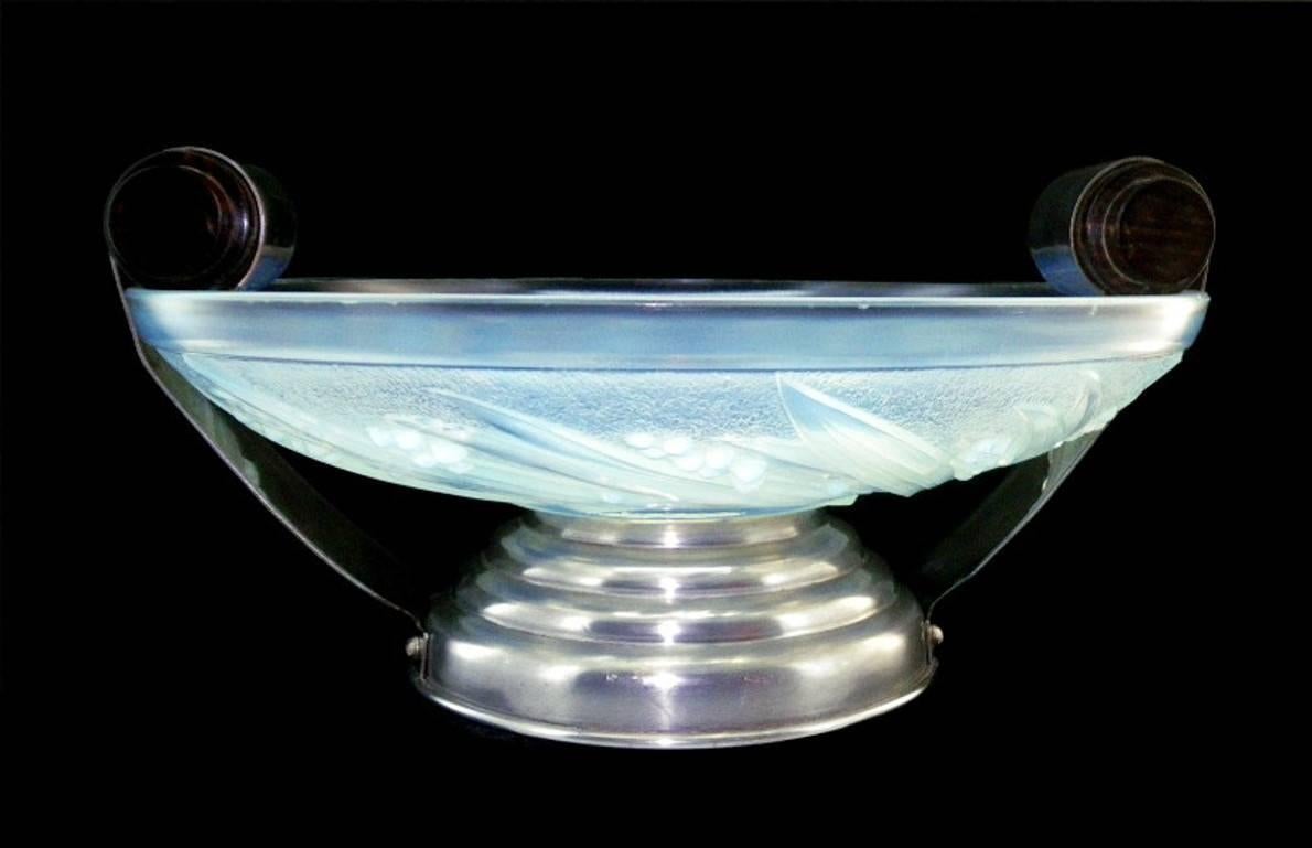 Mid-20th Century Choisy-le-Roi French Art Deco Opalescent Glass Fruit Bowl, 1930