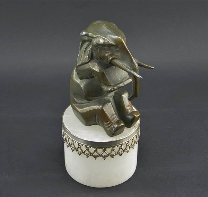 French Art Deco Elephant Paperweight Sculpture, circa 1930 In Good Condition In Saint-Amans-des-Cots, FR