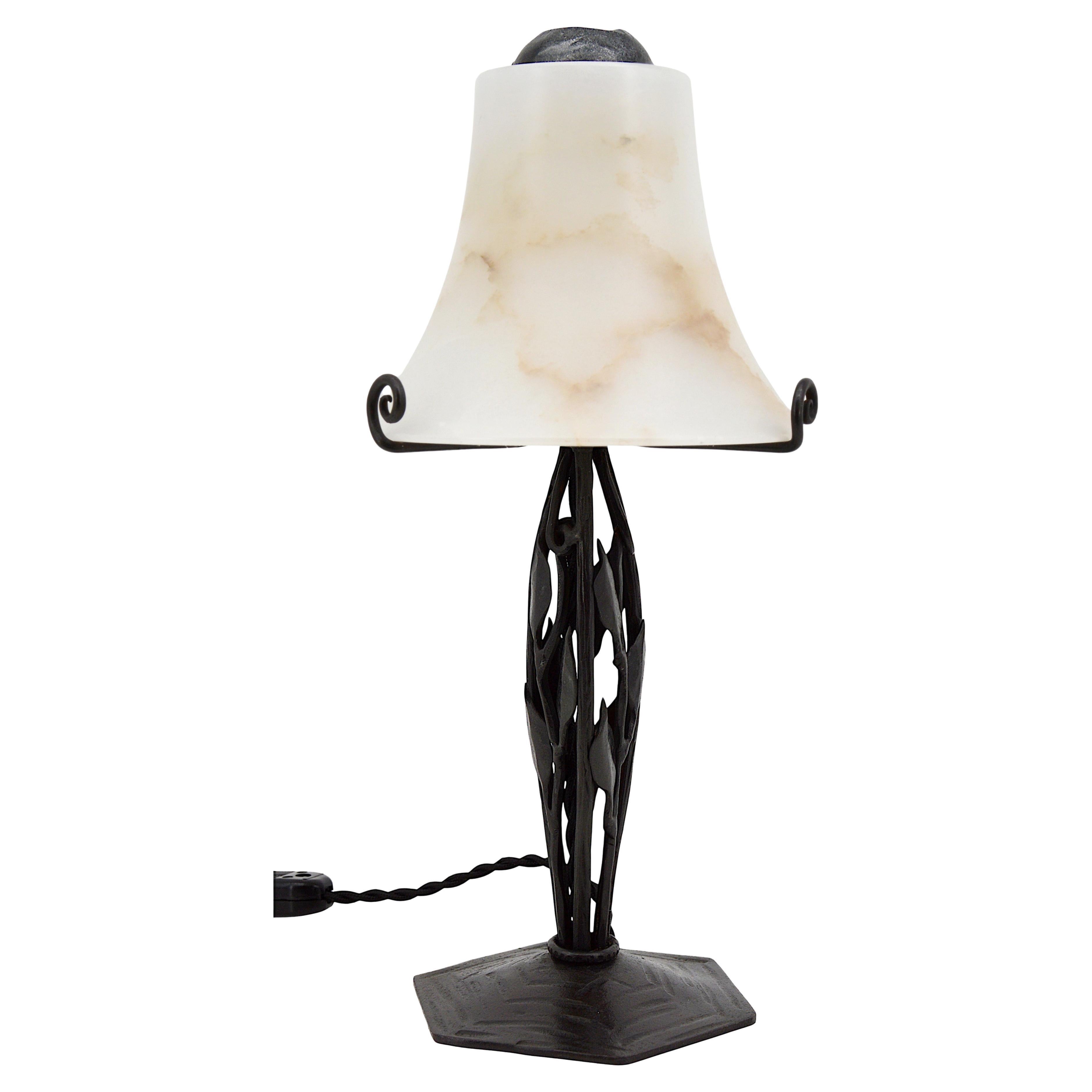 Lampe de table Art déco française en albâtre et fer forgé, 1920