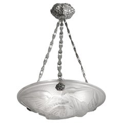 Lampadario a pendente Art Déco “Cicogna” di Jean Noverdy, ottone e vetro, anni ’20