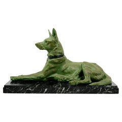 Grande sculpture représentant un berger allemand, œuvre de Louis-Albert Carvin, France, vers 1910