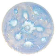 Verlys France Art Deco Opalescent Glass Water Lily Bowl, 1925