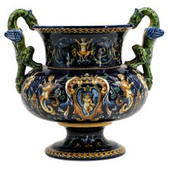 Französische Gien-Fayence-Vase mit Drachenhenkeln, um 1940