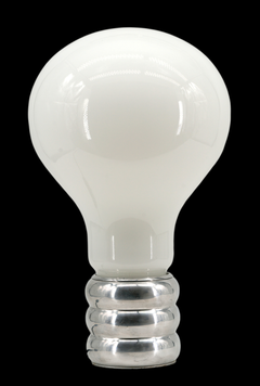 Lampe de table française « Delmas » à ampoule, en verre opalin et chrome, années 1970