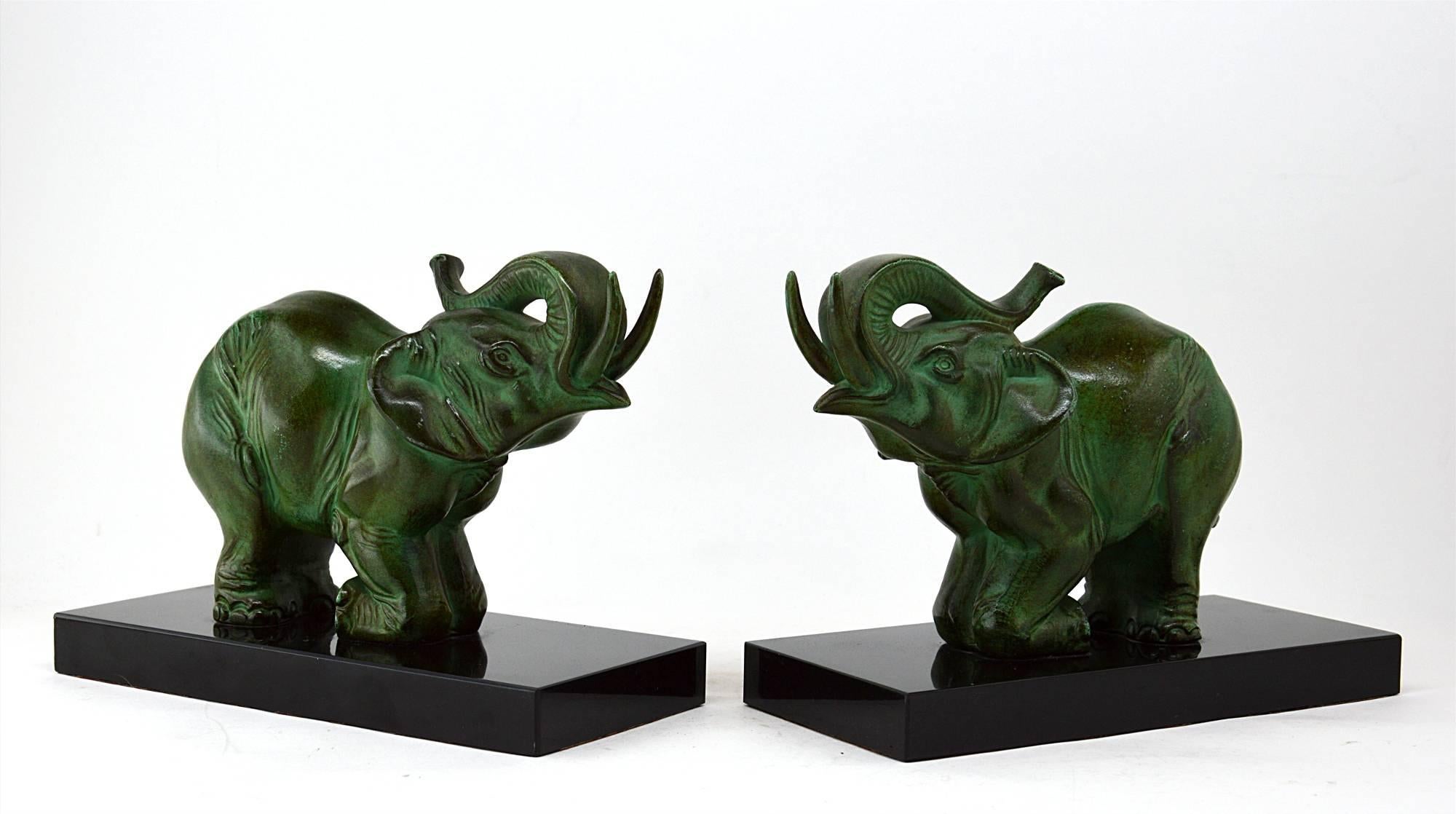 Louis-Albert Carvin French Art Deco Elephant Bookends, 1930 In Good Condition In Saint-Amans-des-Cots, FR