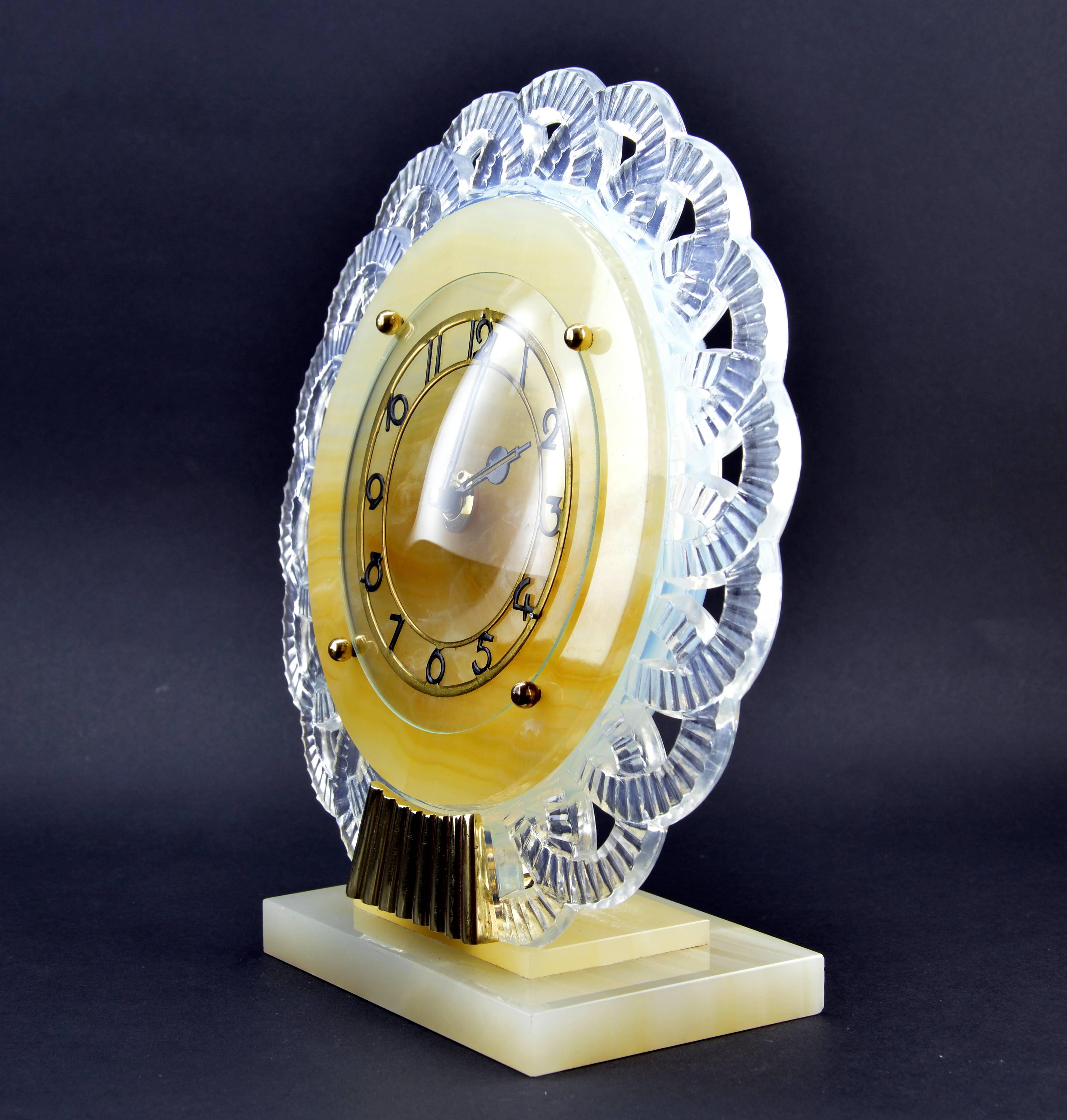Bayard French Art Deco Clock, Late 1930 In Excellent Condition In Saint-Amans-des-Cots, FR