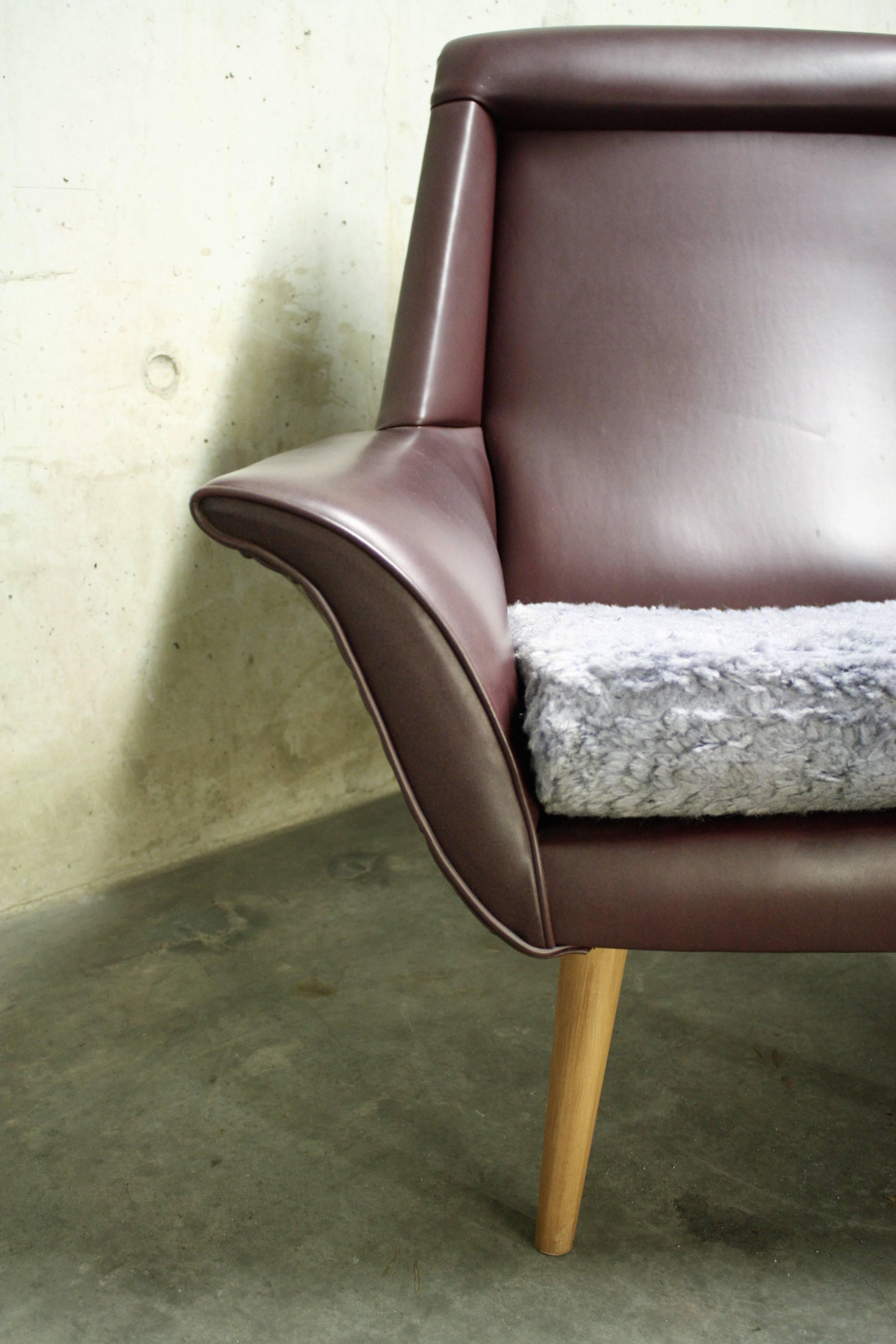 Mid-20th Century Pair of Vintage Purple Cocktail Chairs, 1960s