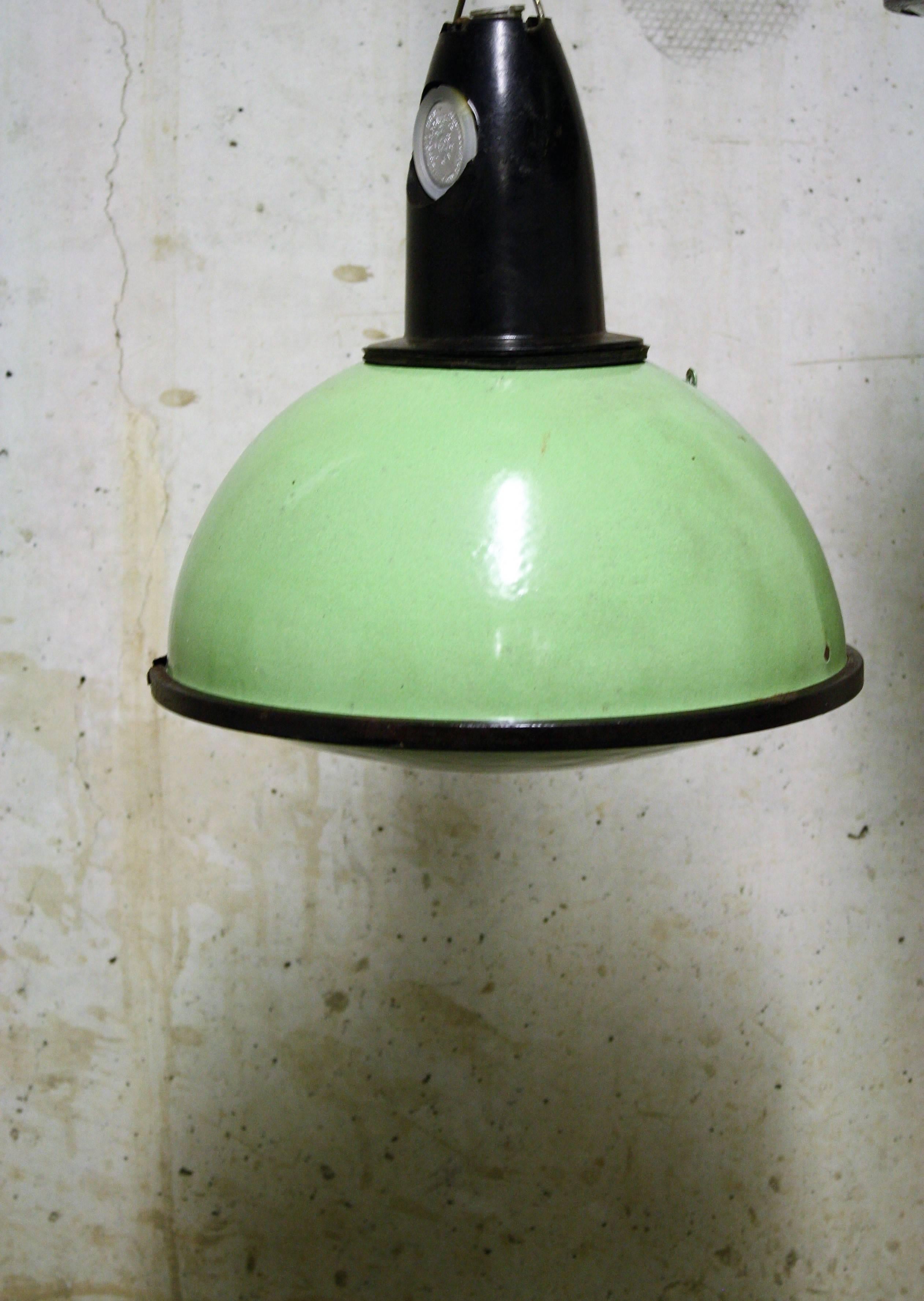 Green Industrial Pendant Lights with Glass, 1960s In Good Condition For Sale In Sint Joris Weert, BE
