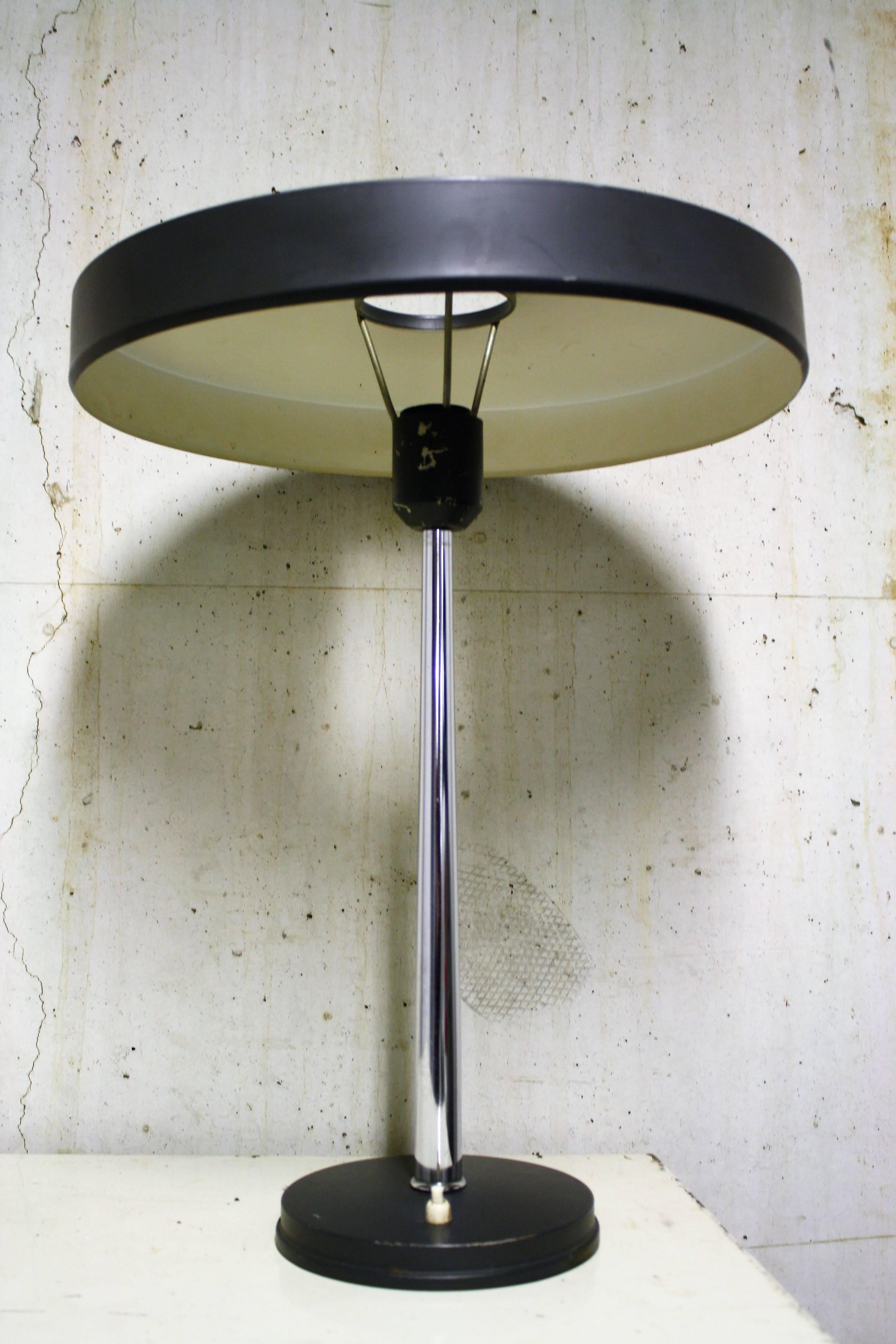 1950s Desk Lamp by Louis Kalff In Good Condition For Sale In Sint Joris Weert, BE