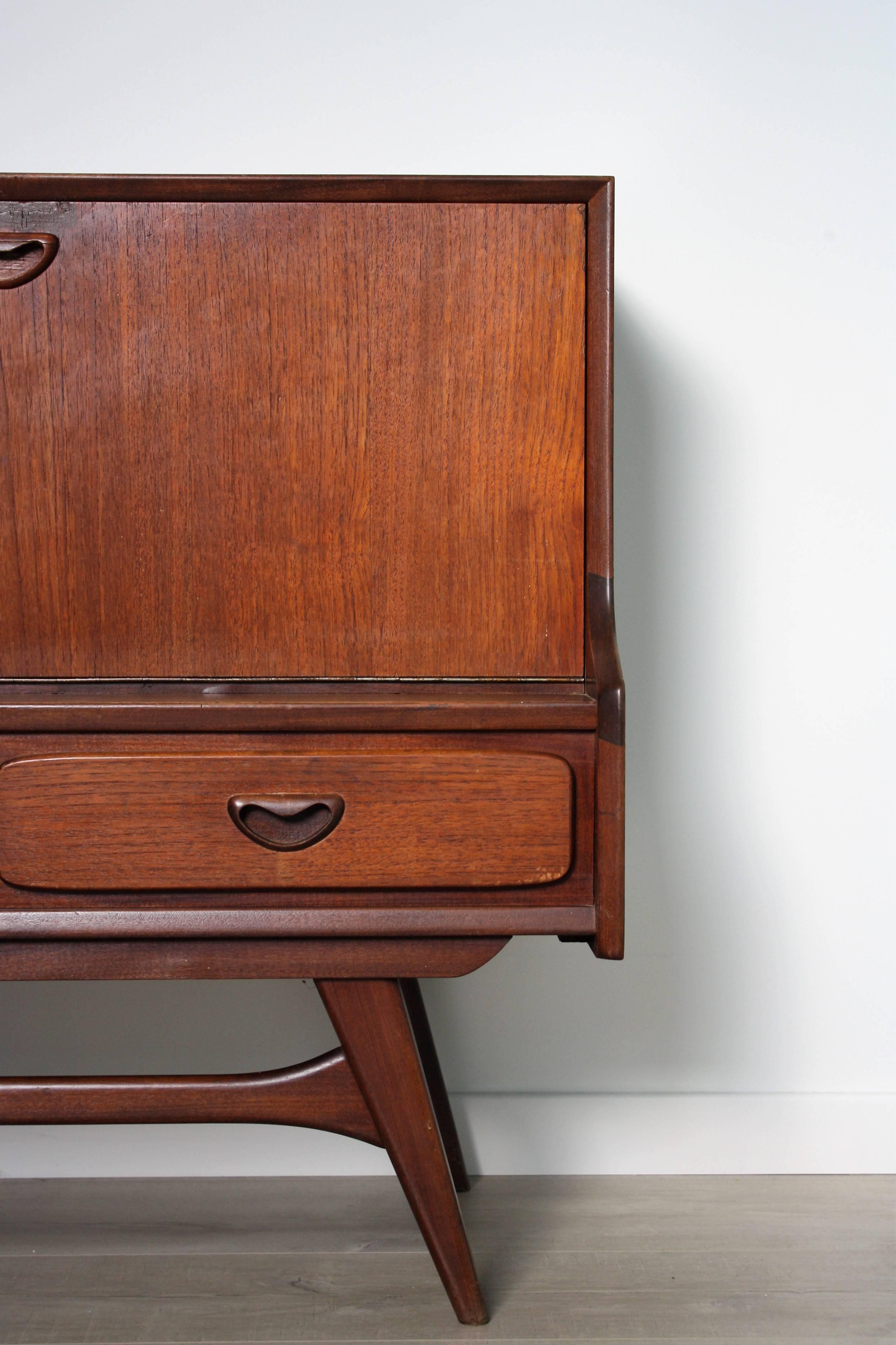 Teak Wooden Bar Cabinet by Louis Van Teeffelen, 1960s In Good Condition For Sale In Sint Joris Weert, BE