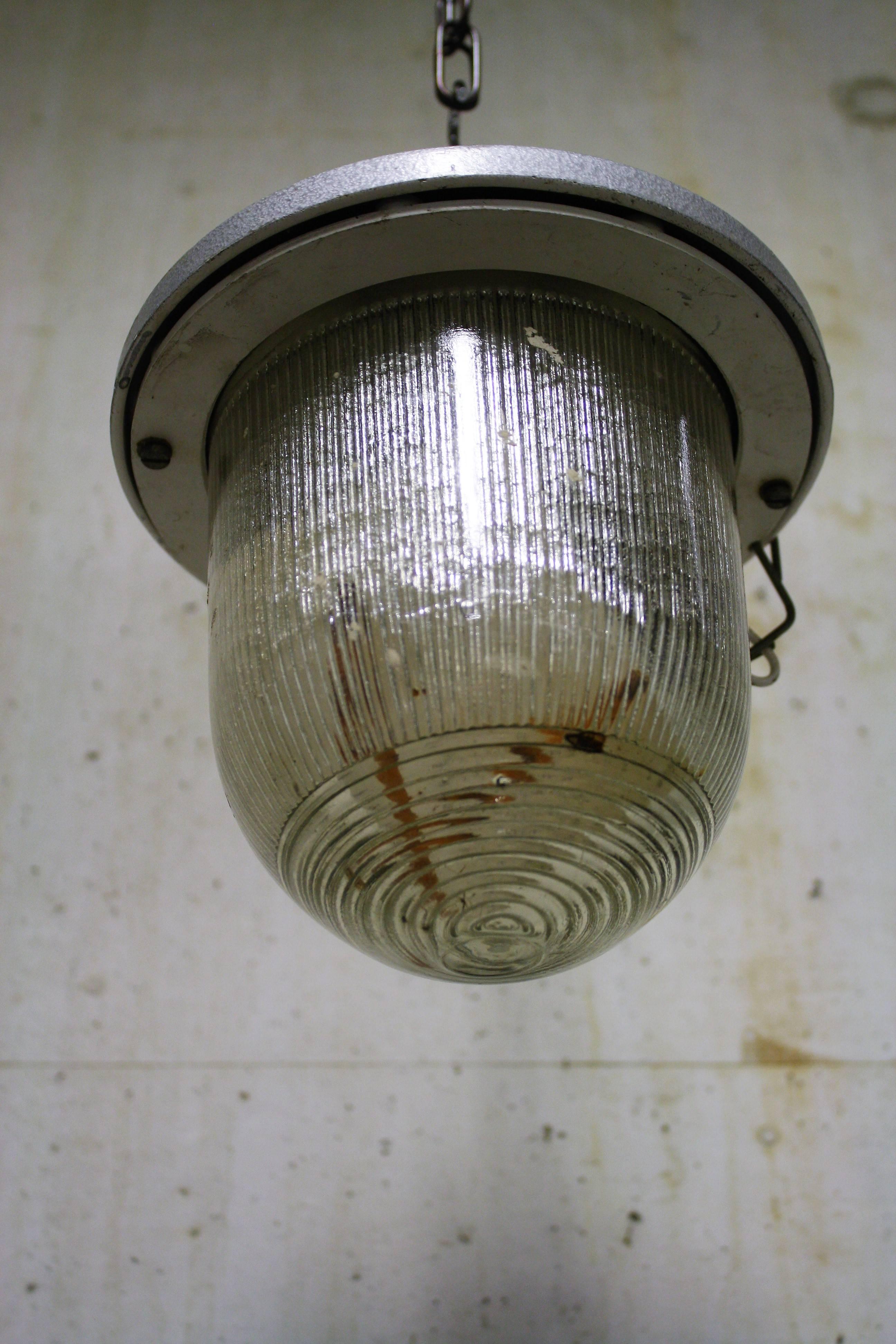 Small Cast Iron Industrial Lamps with Glass, 1960s In Good Condition In Sint Joris Weert, BE