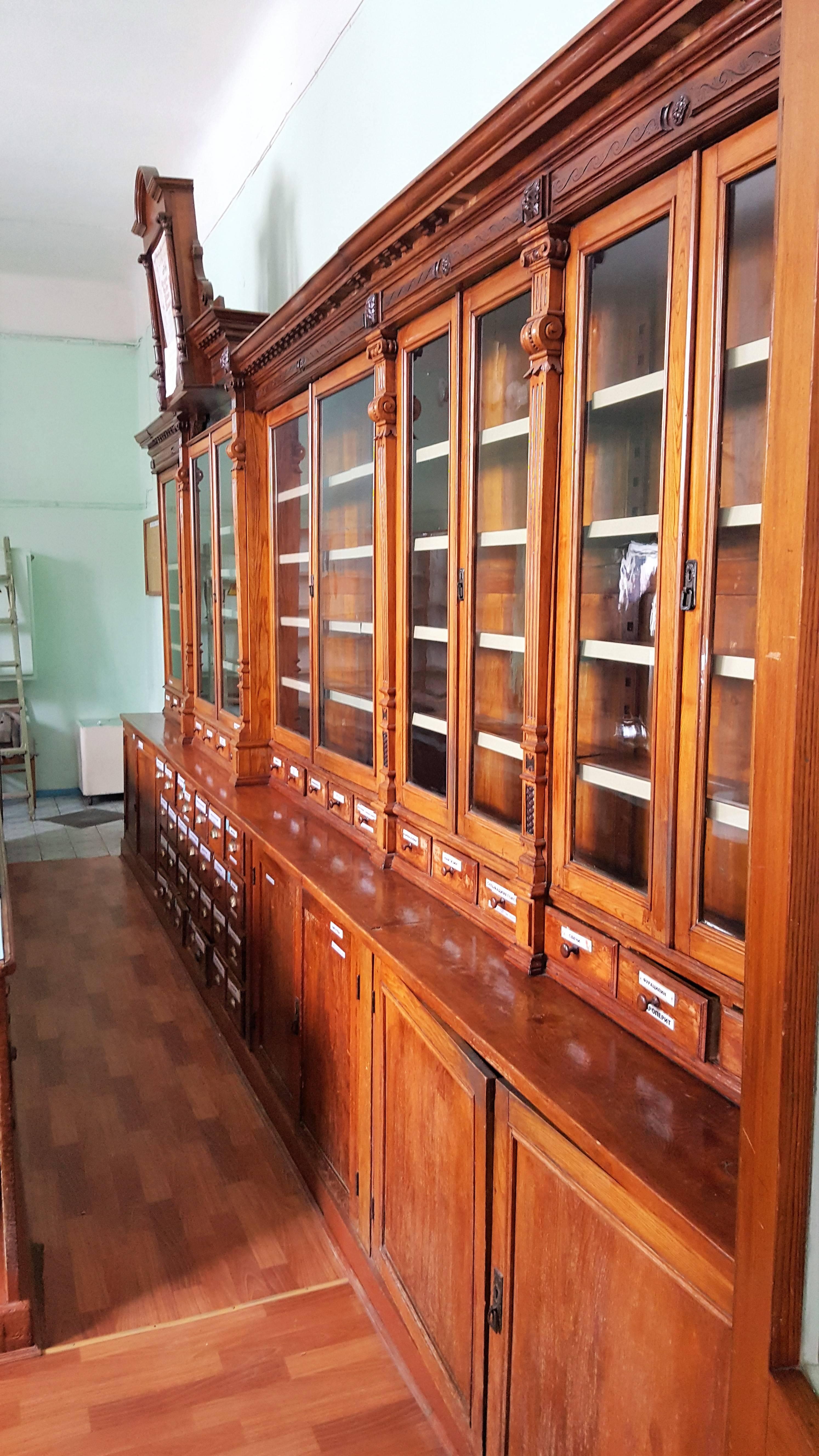 Late 19th Century Chemist Shop, Apothecary Interior For Sale 3