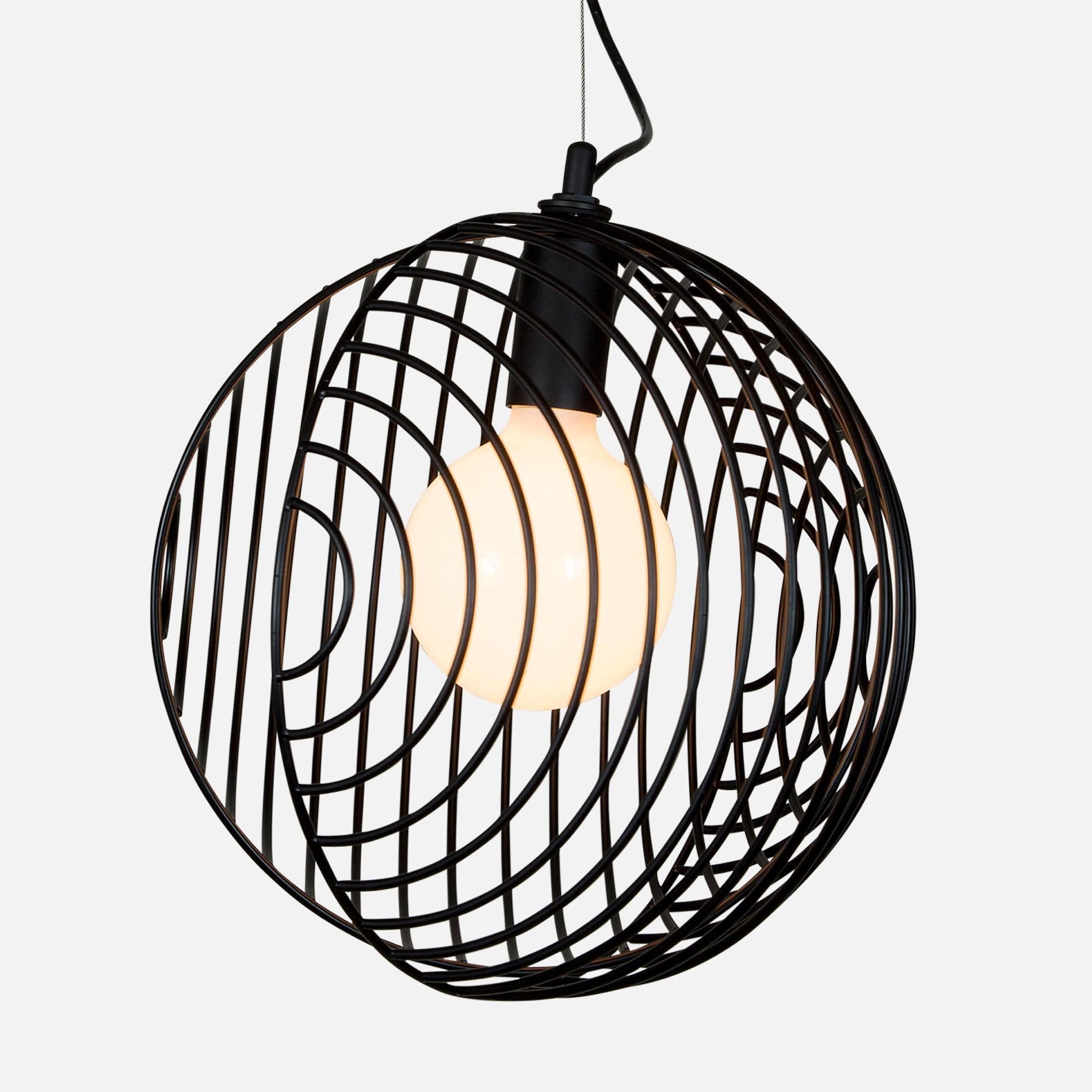 Moderne Lampe à suspension Dana, noire, de Souda, fabriquée sur commande en vente
