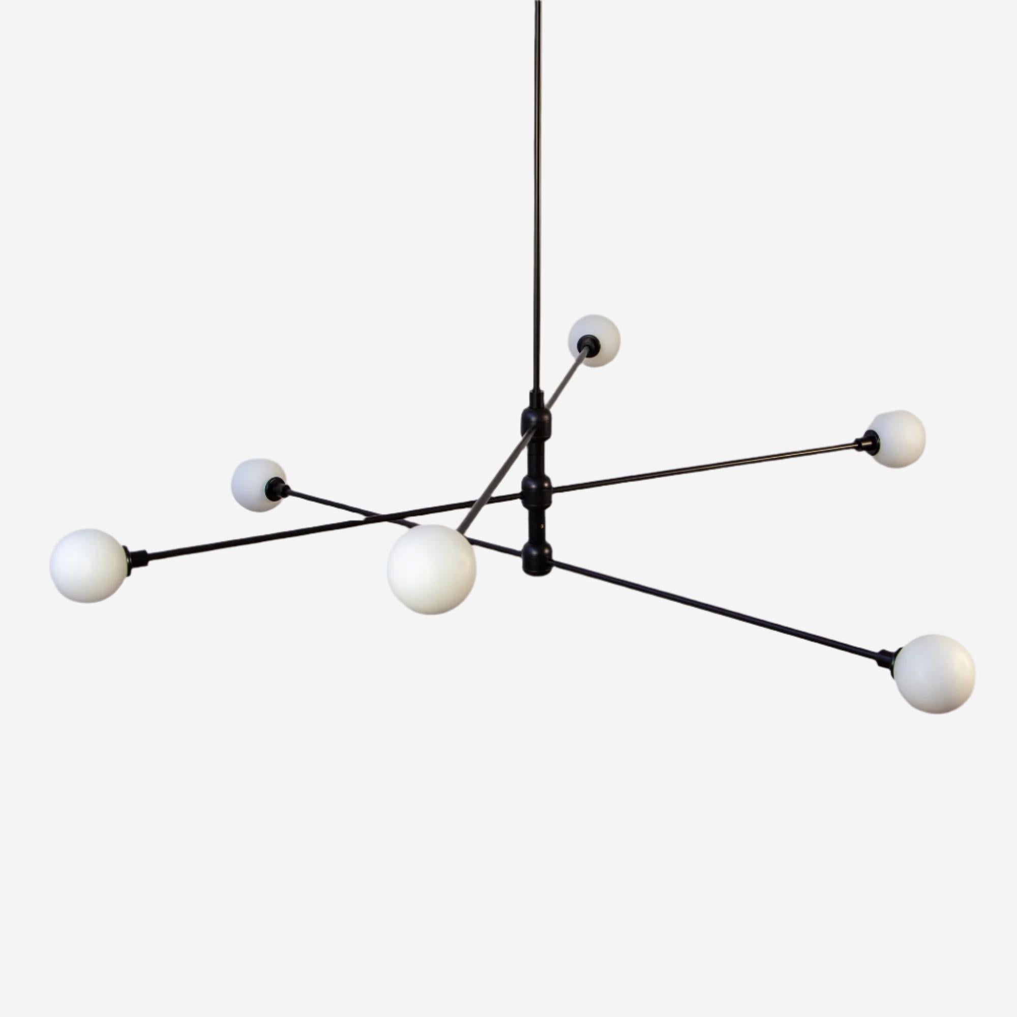 XXI secolo e contemporaneo Lampadario a tre piani di Research.Lighting, vetro piccolo, nero, realizzato su ordinazione in vendita