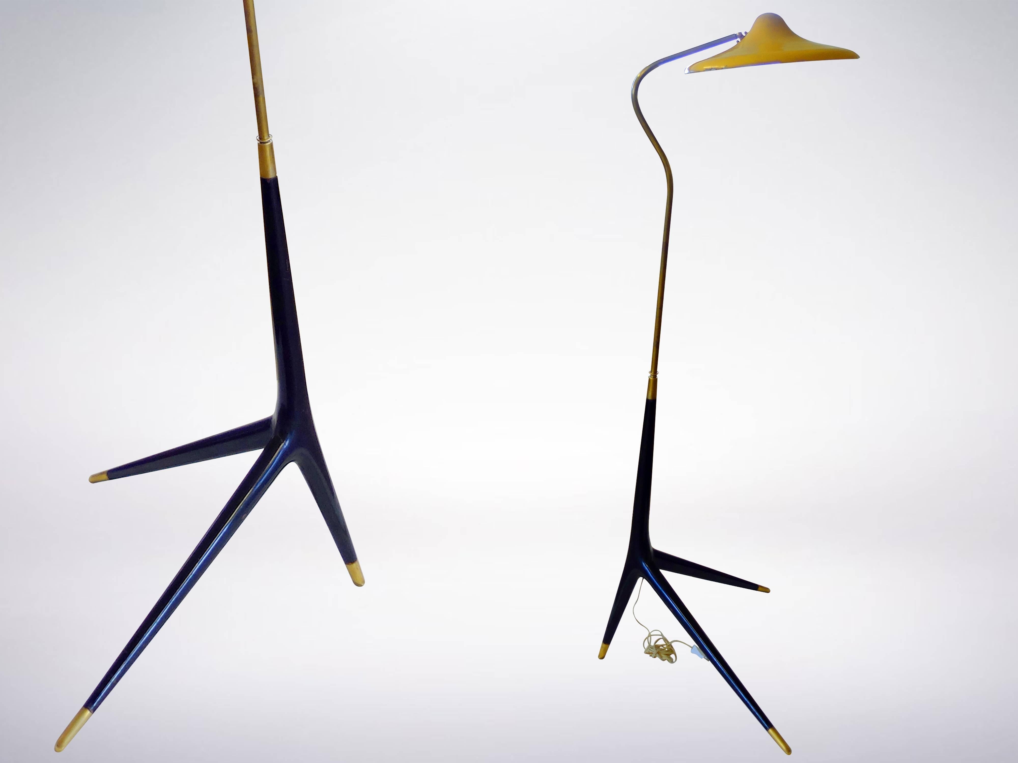 Lacquered Mid-Century Modern Floor Lamp in the Style of Franco Albini from the 1950s