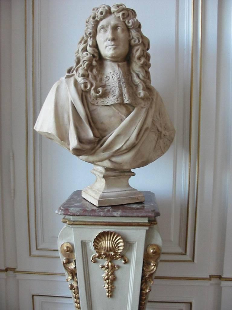 Art reproduction in Terracotta After an 17th century model, manufactured circa 2016
Reproduction Terracotta bust Colbert H83x67x30 cm, after Antoine Coysevox, Versailles.
Coysevox spent his early years in Lyons and arrived in Paris in 1657 to join