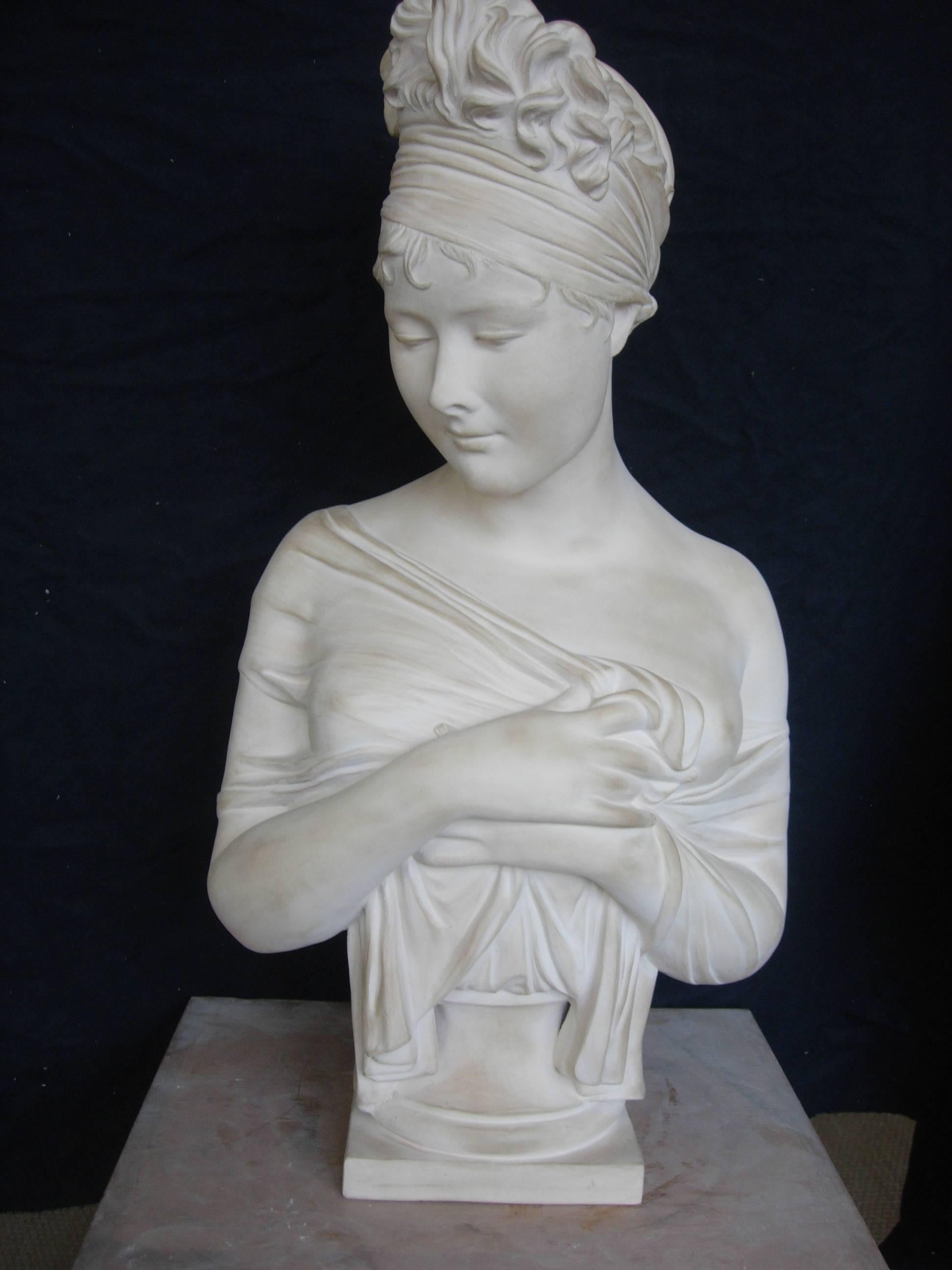 Art reproduction in terracotta of Juliette Recamier after Joseph Chinard H 63 x L 30 x P 24 cm.
Married to a rich banker at the age of 16, a woman of wit, Juliette Récamier received at her home in the early nineteenth century men of letters, artists