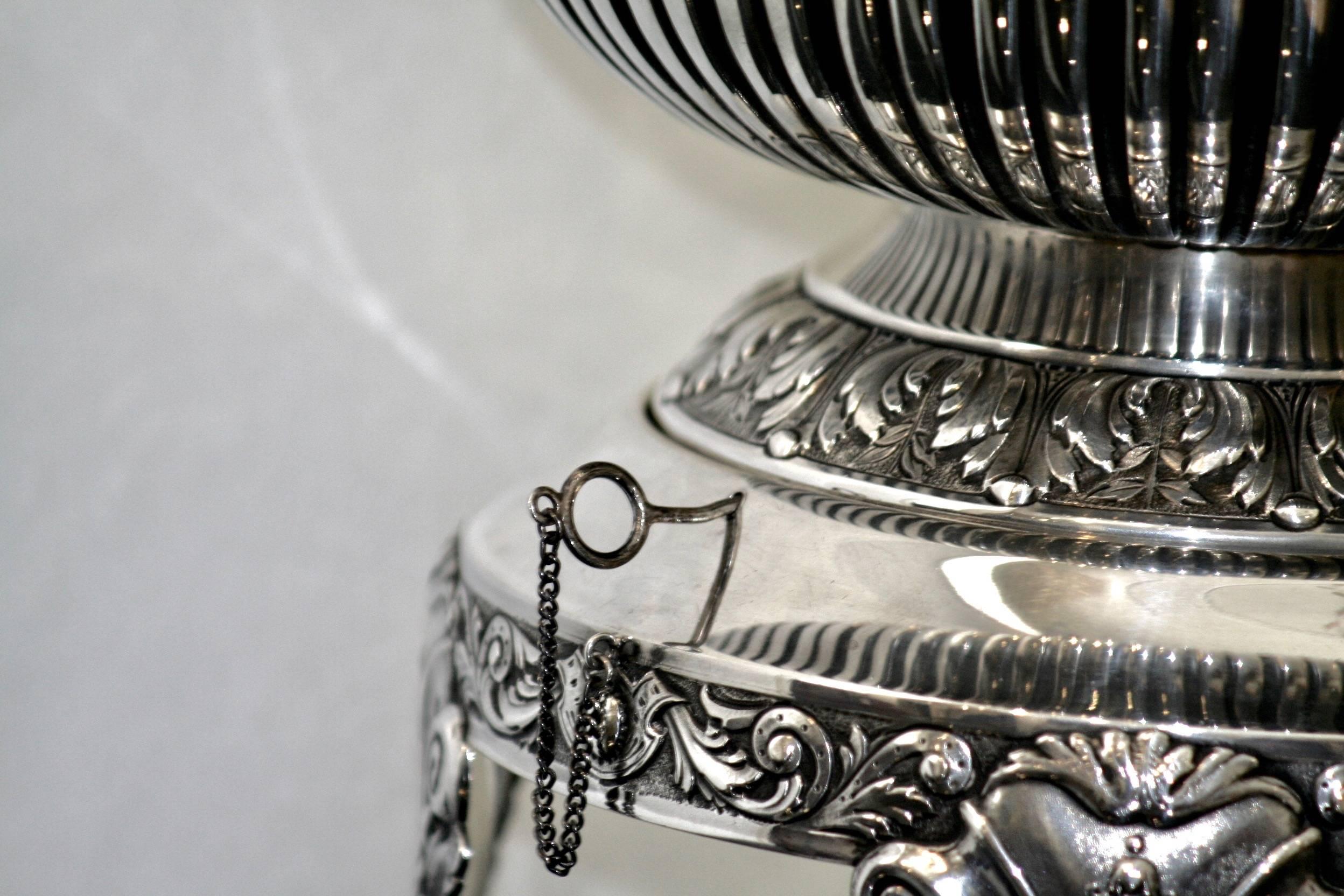 19th Century English Silver Samovar In Excellent Condition For Sale In Madrid, ES