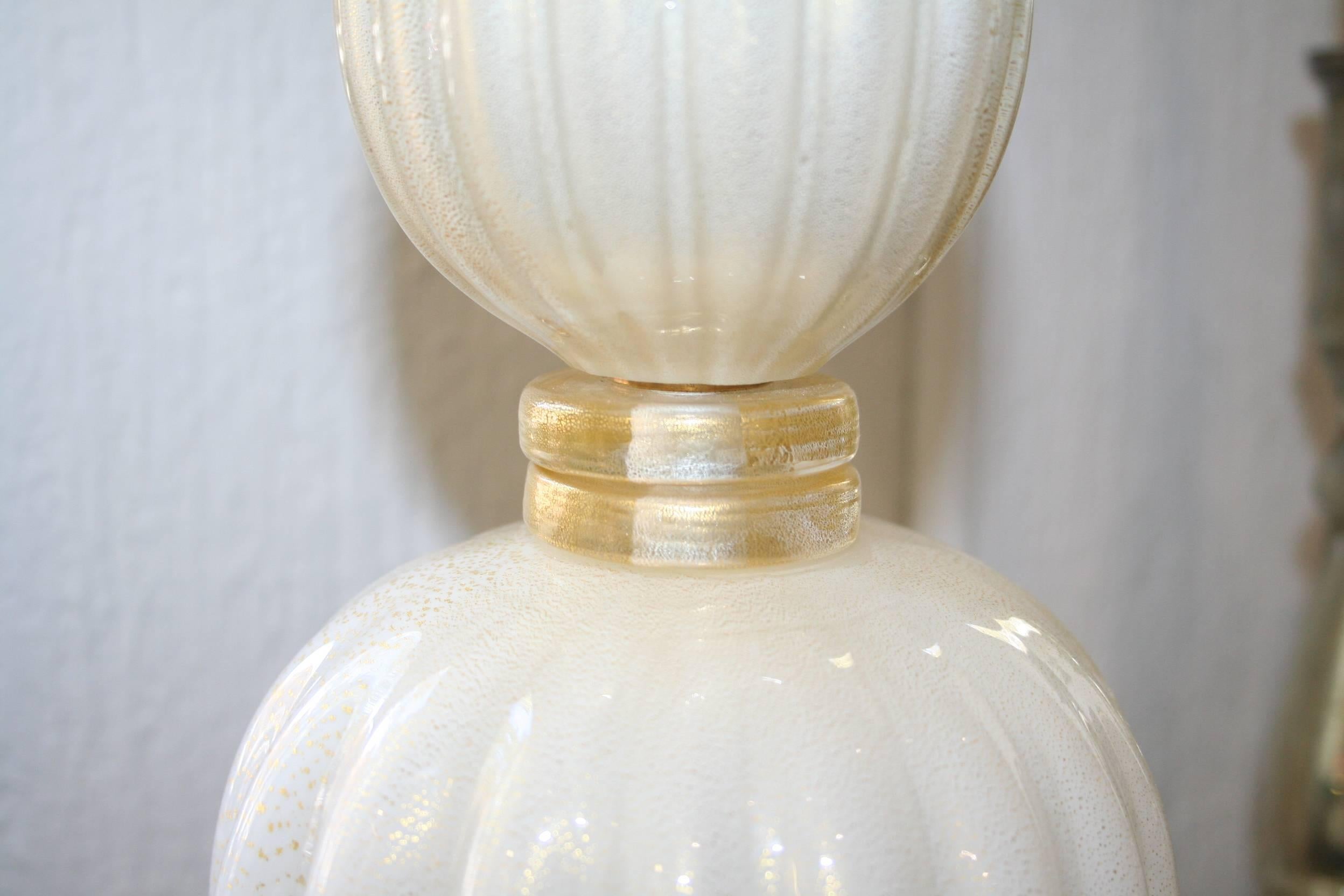 Mid-Century Modern 1970s Murano Lamp For Sale