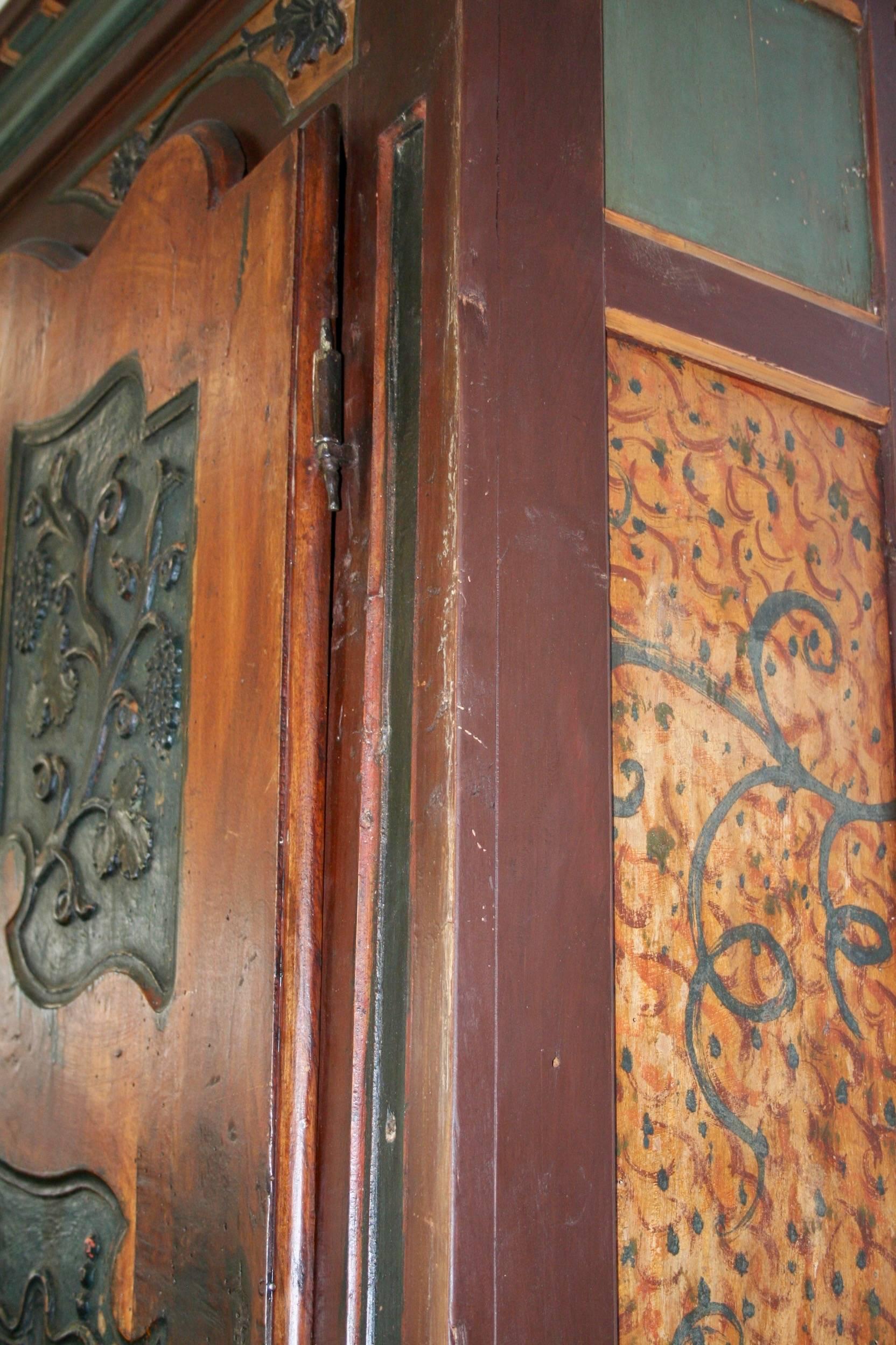 Pair of 18th Century, Spanish Polychromed Cabinets For Sale 1