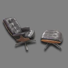 Heywood-Wakefield Swivel Lounge Chair with Ottoman