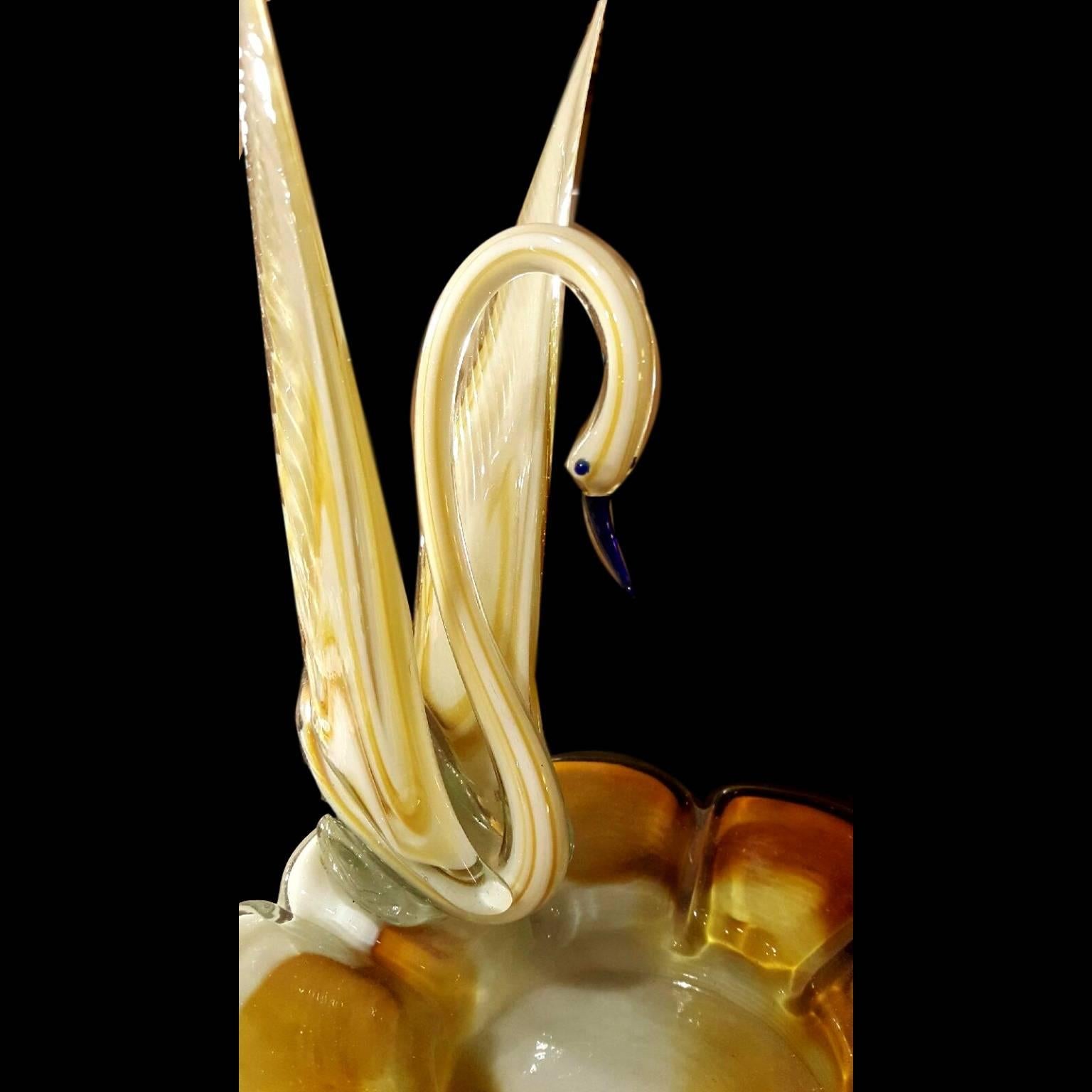 Mid-20th Century 1940s Murano Swan Blown Glass Hollywood Regency Ashtray For Sale