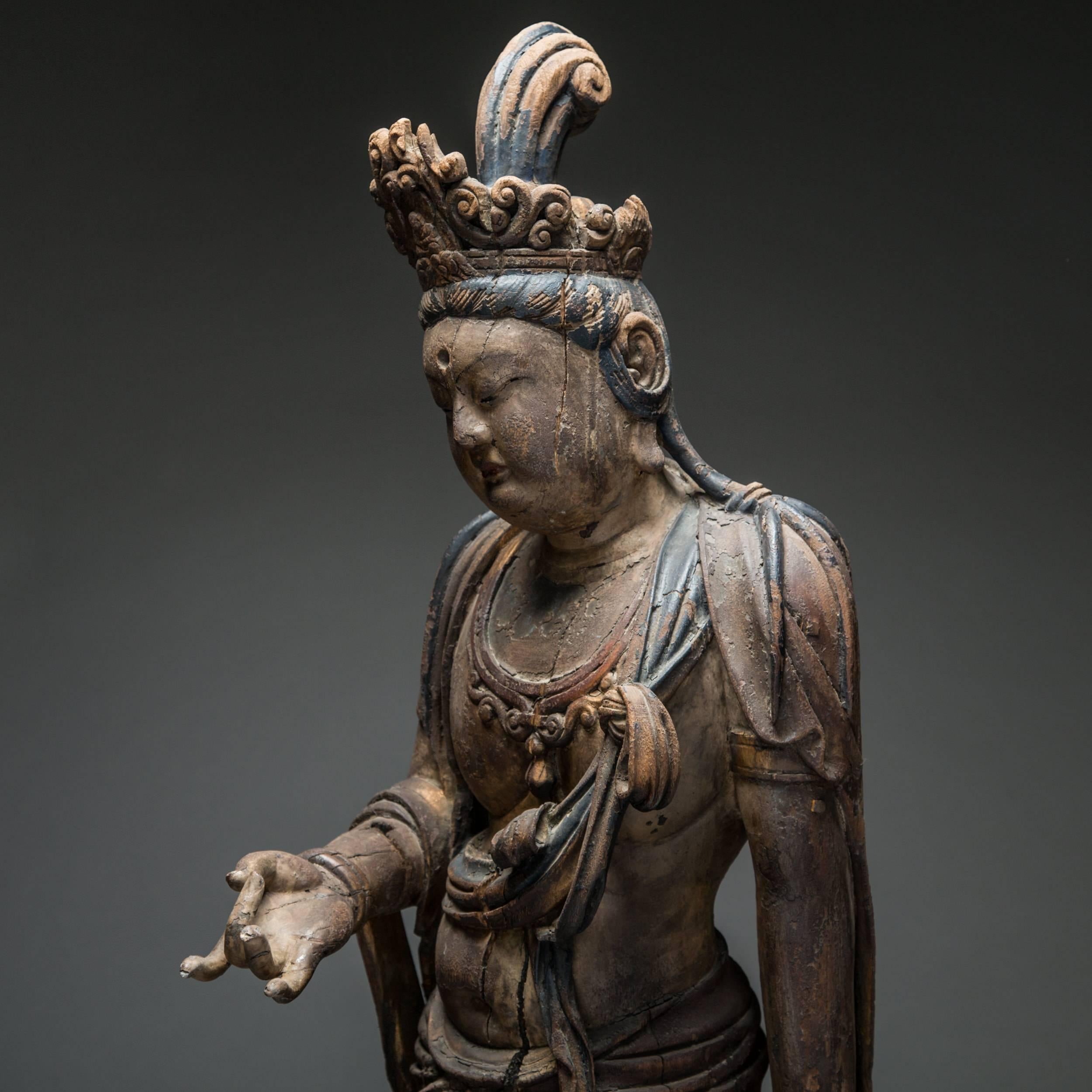 Chinese Ming Dynasty Lacquered Wood Sculpture of Guanyin For Sale