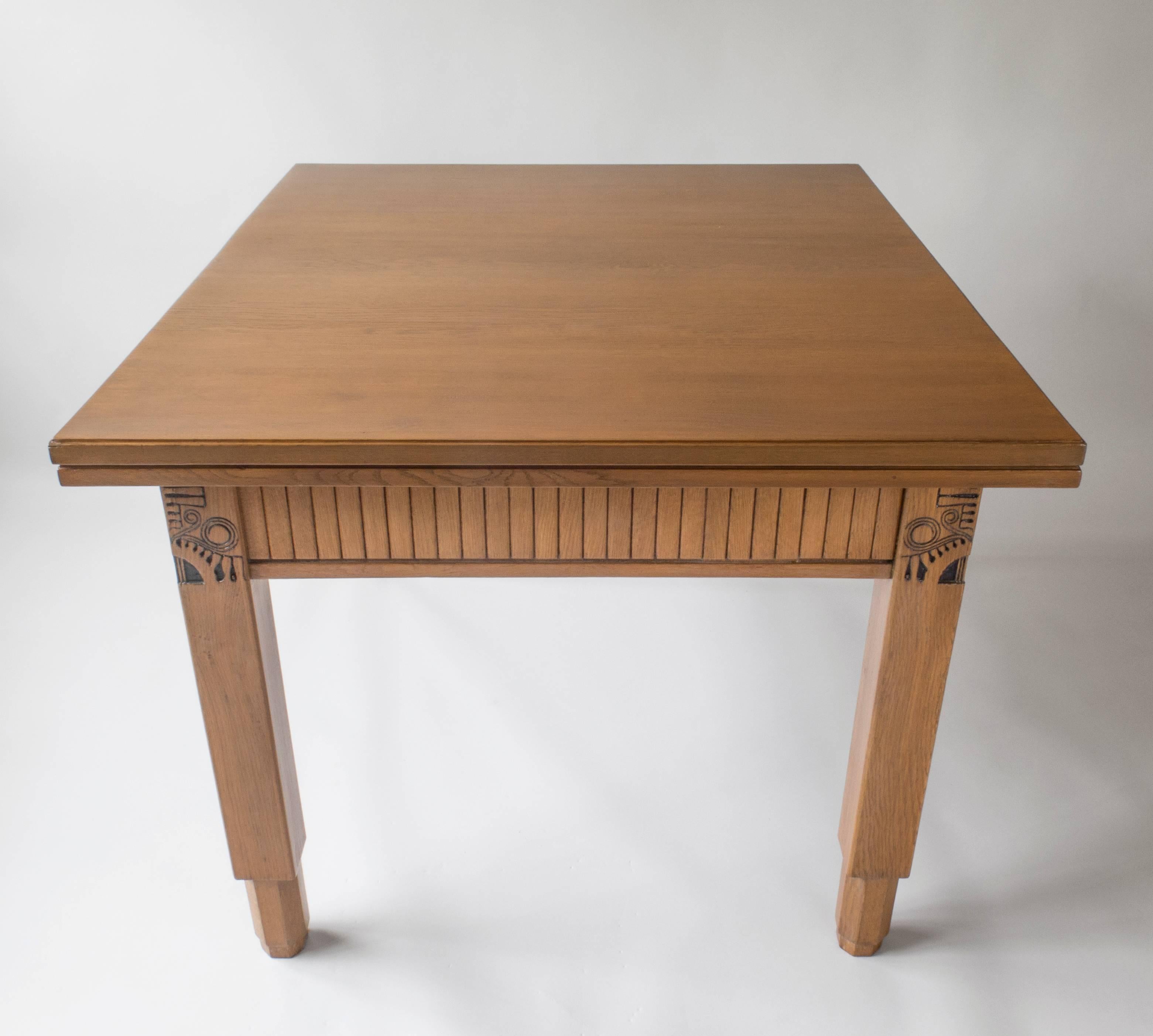 Art Nouveau Manner of Eliel Saarinen, Finnish Intricately Carved Oak Jugend Expandable Table For Sale