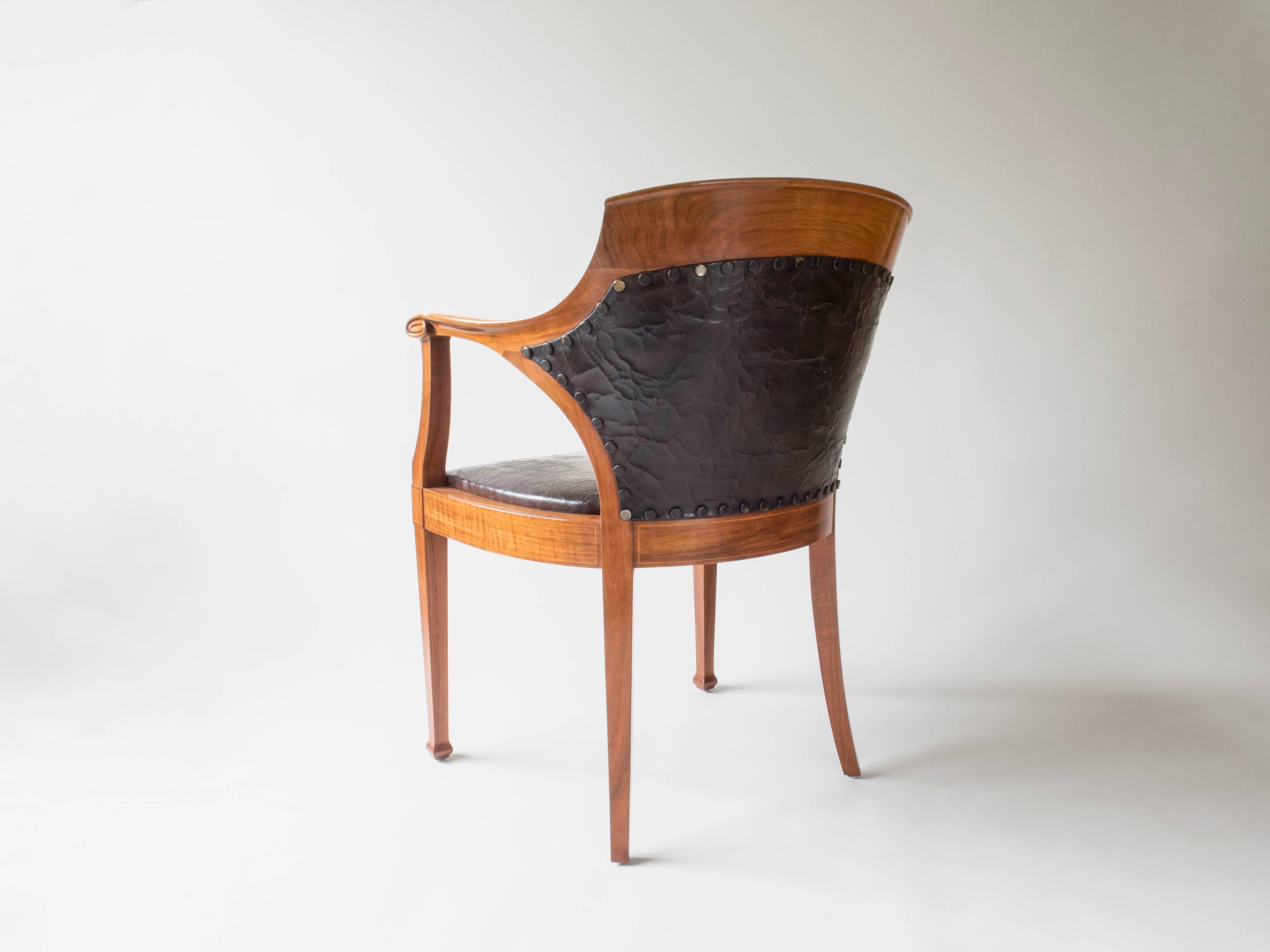 Nordiska Möblerings, Large and Comfortable Inlaid Walnut Jugend Armchair In Good Condition In Philadelphia, PA