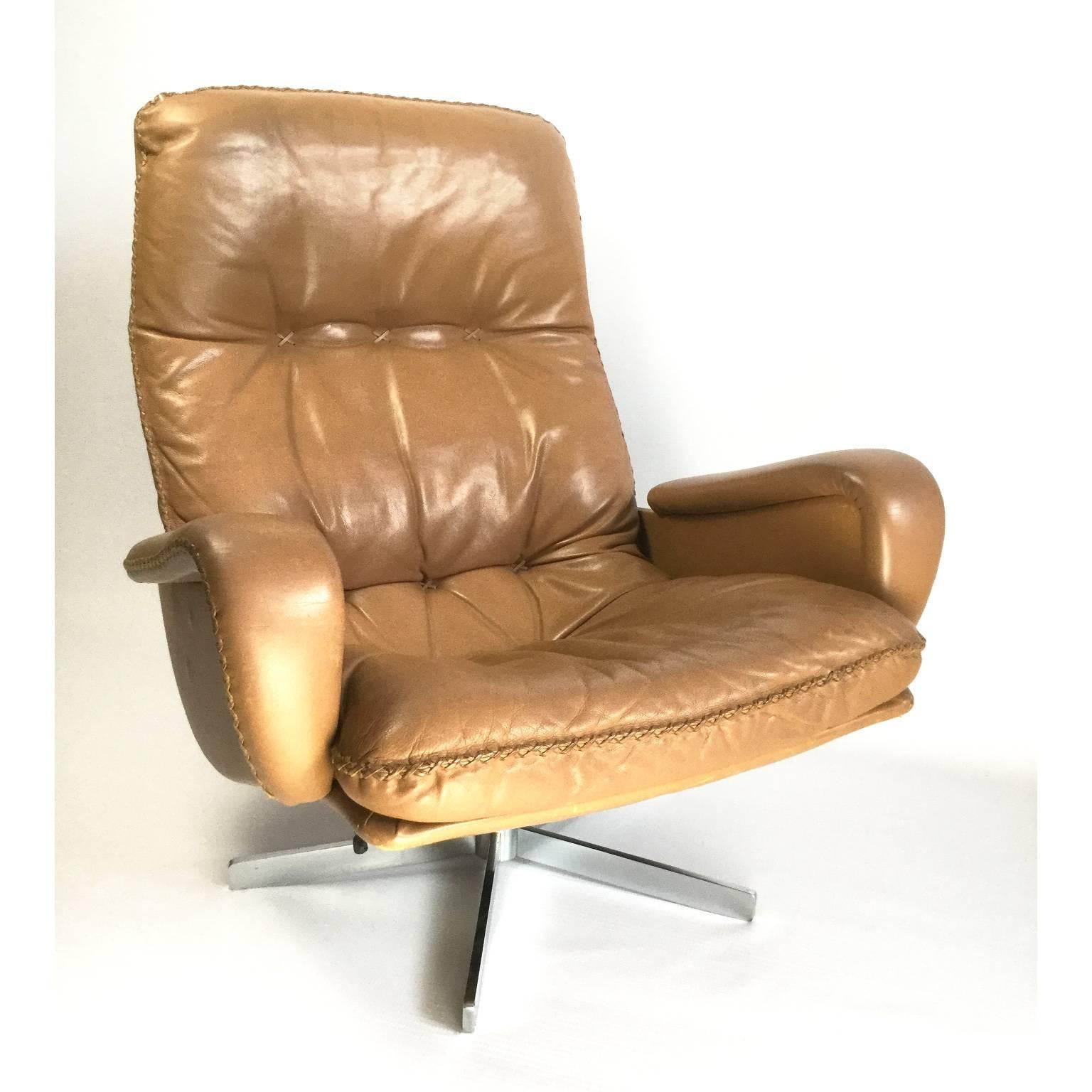 Mid-20th Century Pair of De Sede S231 James Bond Armchairs with Ottoman, 1960s For Sale