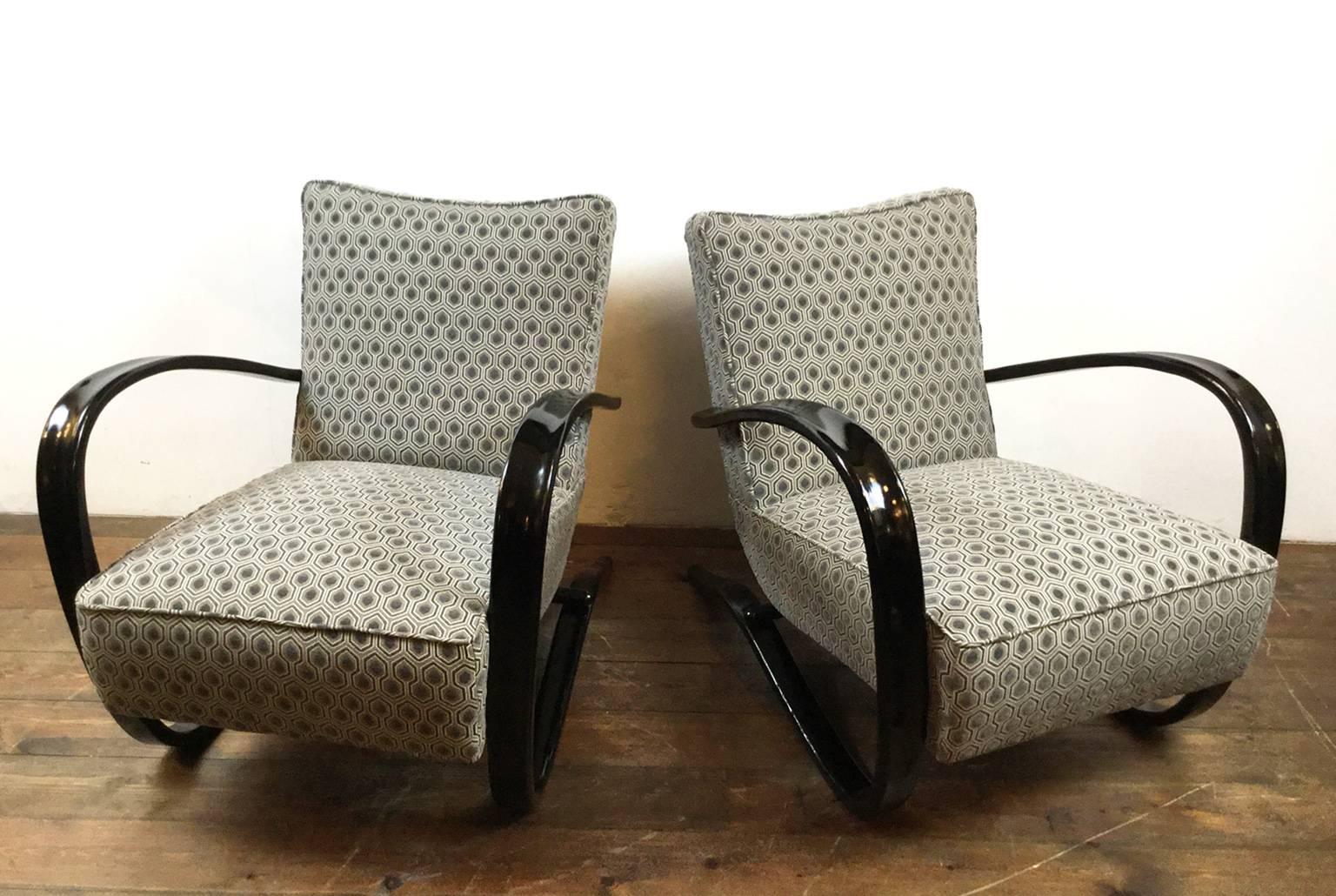Pair of Jindrich Halabala lounge chairs H269.
 