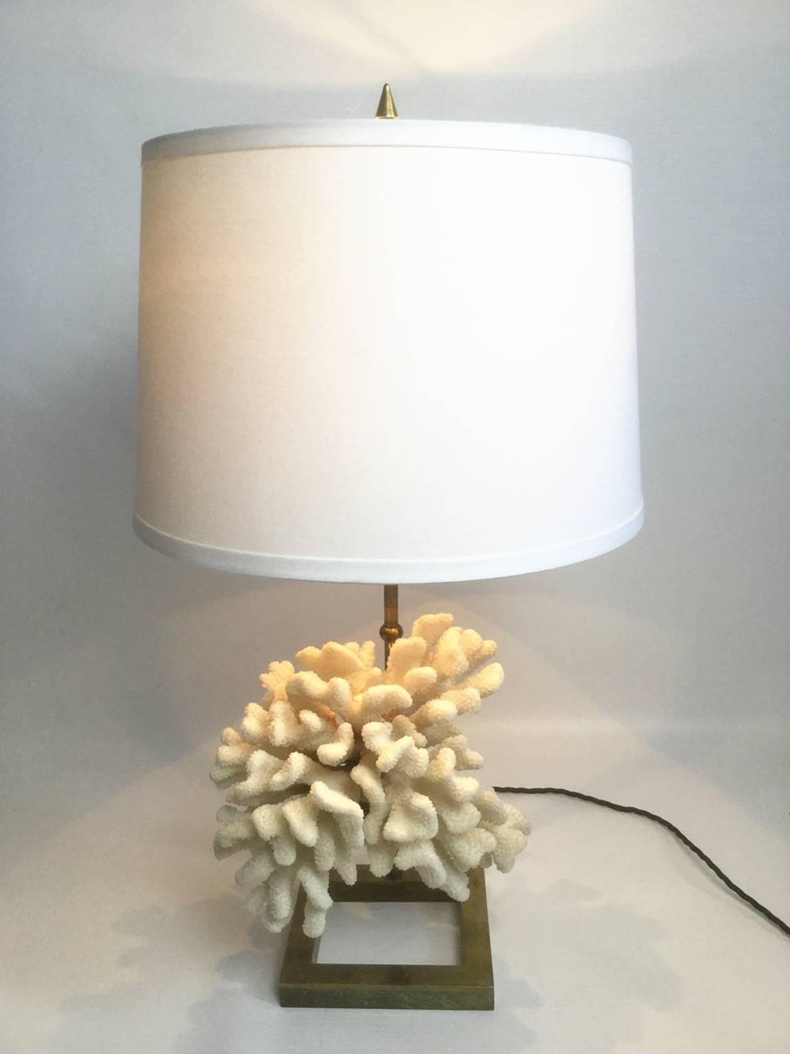 Belgian 1970s Coral Brass Table Lamp For Sale