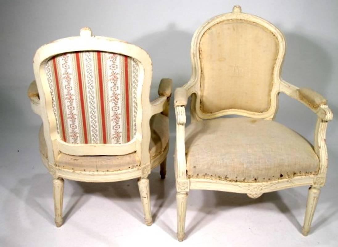 Pair of Stylish Armchairs Gustavian Style, Swedish, Painted In Distressed Condition For Sale In Helsingborg, SE