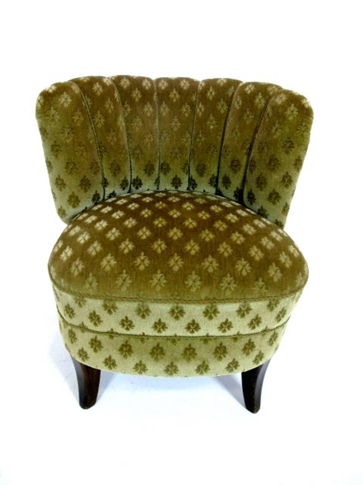 Beautiful fan backed Swedish upholstered lounge chair, 1940s

 