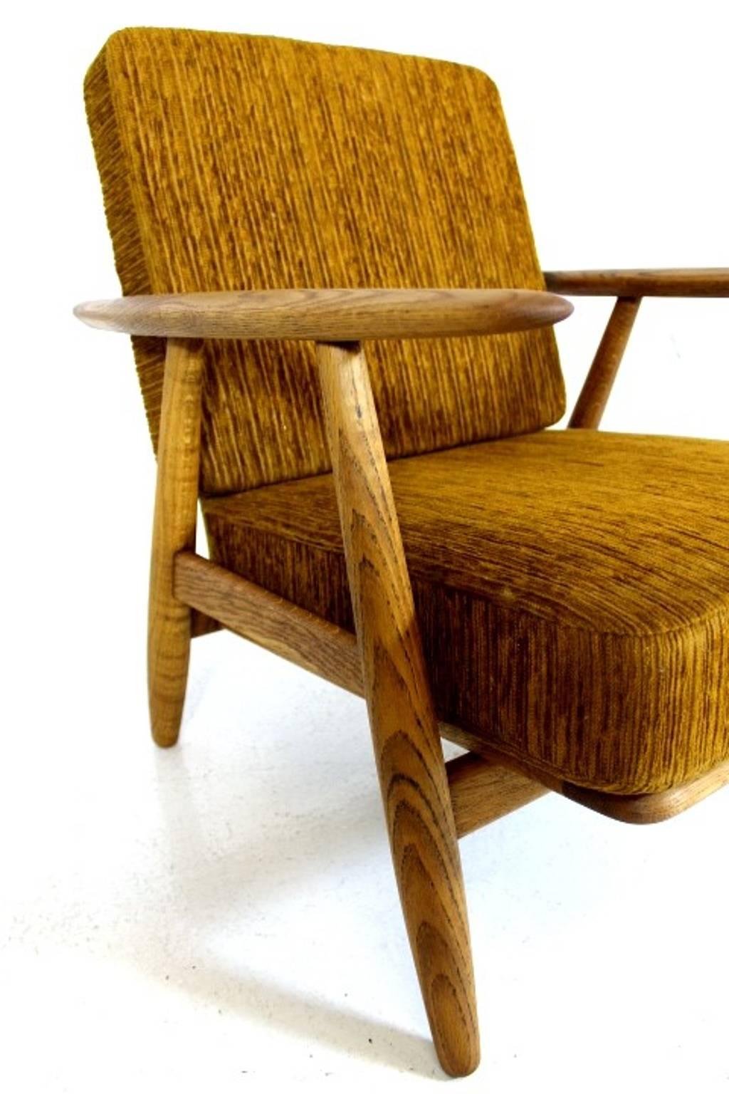 Danish Pair of  Hans J Wegner Cigar Lounge Chairs Model GE 240 in Oak and Fabric