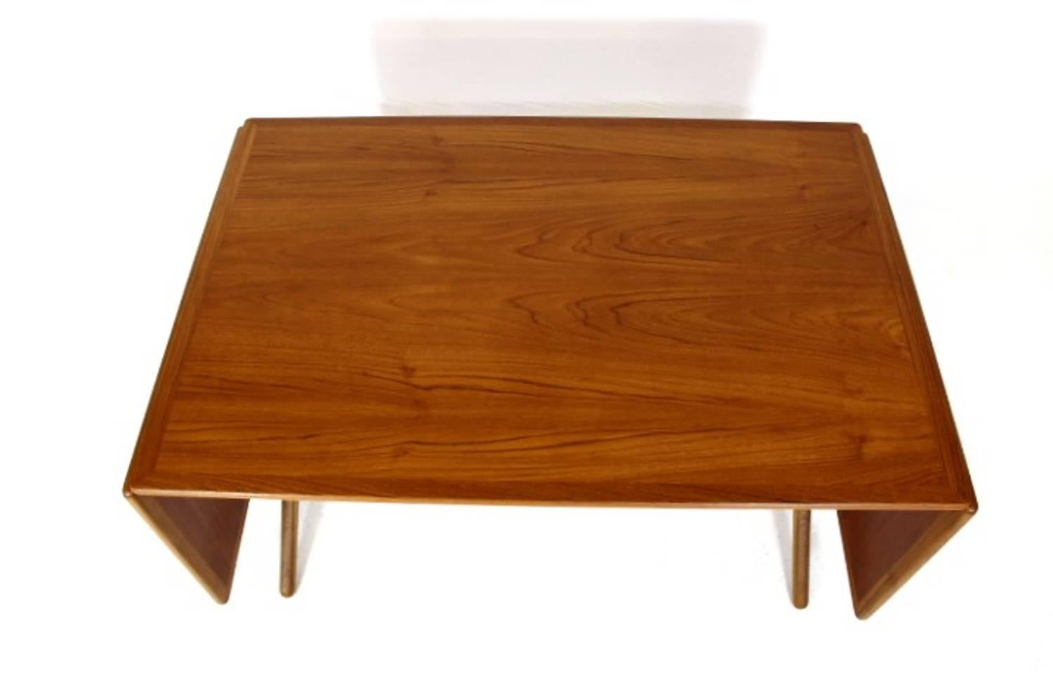 Scandinavian Modern AT-304 Scandinavian Vintage Hans J Wegner Sabre-Leg Dining Table in Teak, Oak For Sale