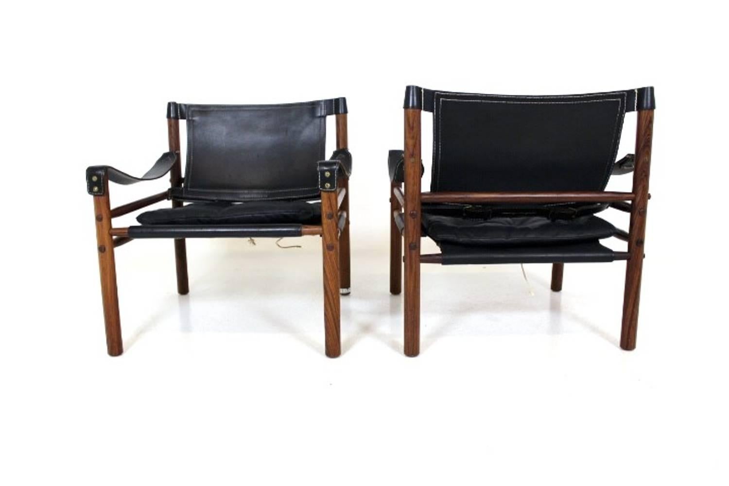 Scandinavian Modern Pair of Sirocco Safari Chair by Arne Norell in Rosewood and Black Leather