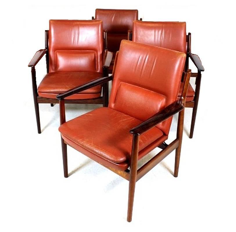 Set of four (4) armchairs model 431 by Arne Vodder for Sibast Furniture in Denmark in the 1960s. Frame in rosewood, back and seat in original leather.