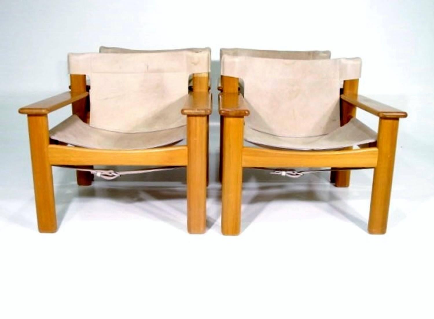 Four rare lounge chairs in leather and frame in pine. 
