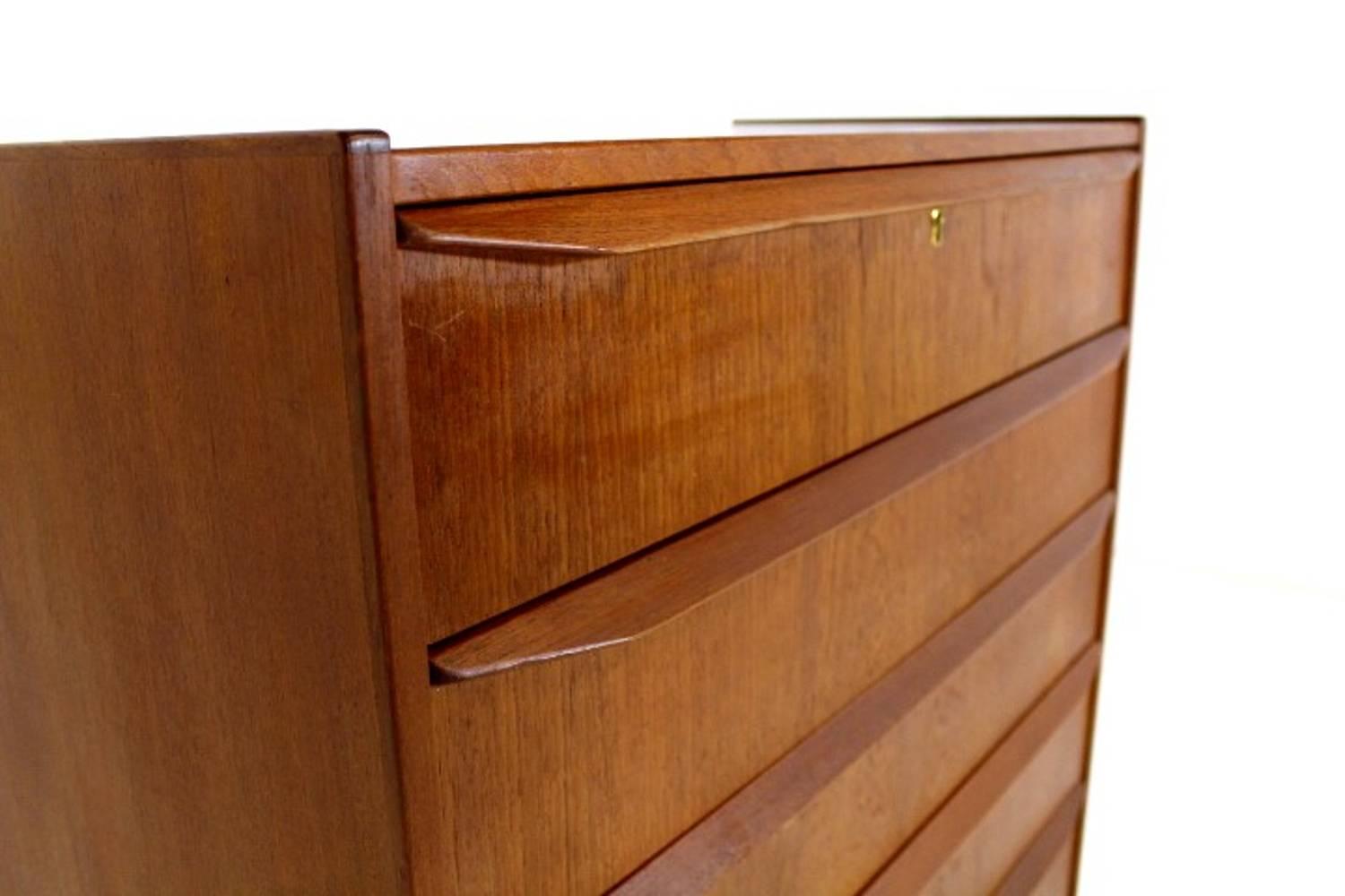 Scandinavian Modern Six Drawers Tallboy Made in Teak in the 1960s In Good Condition In Helsingborg, SE
