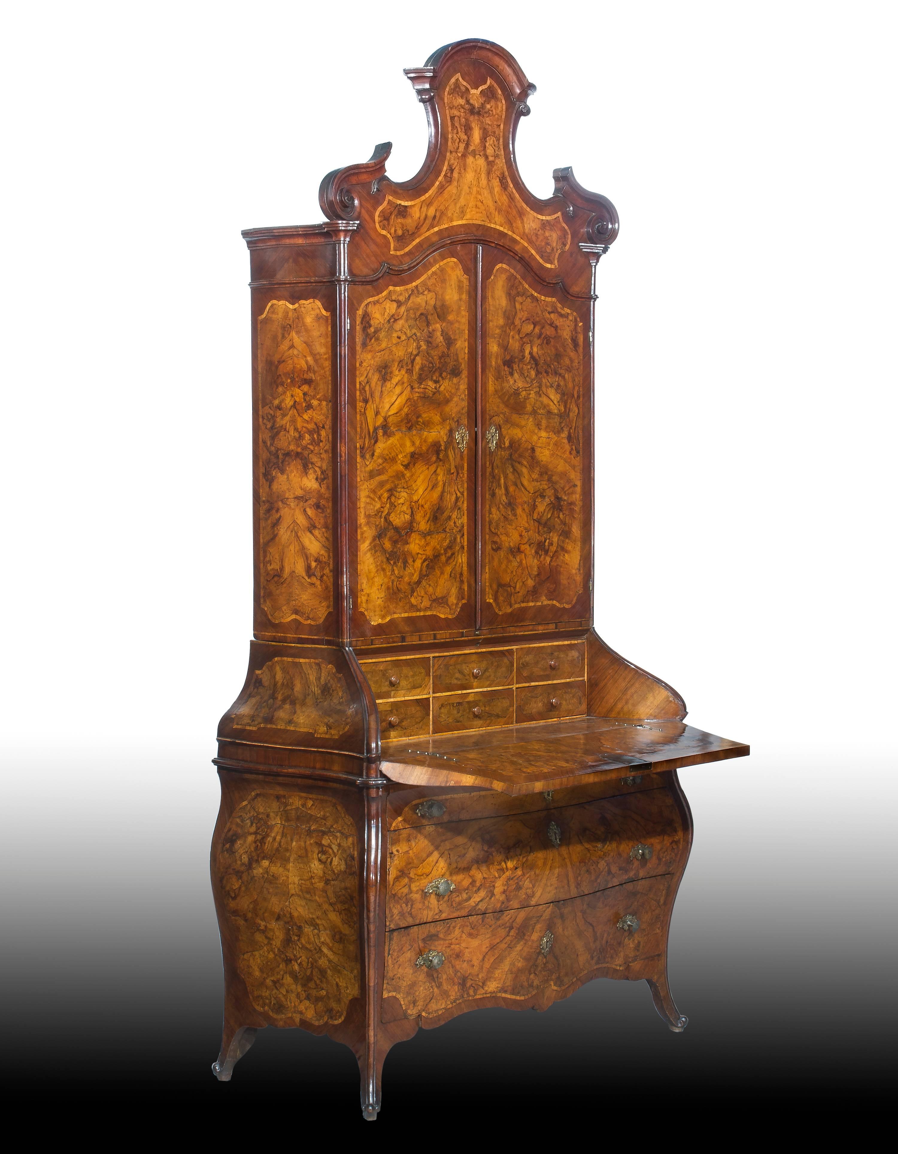 A very beautiful 18th century Lombard bureau cabinet smartly veneered in walnut.